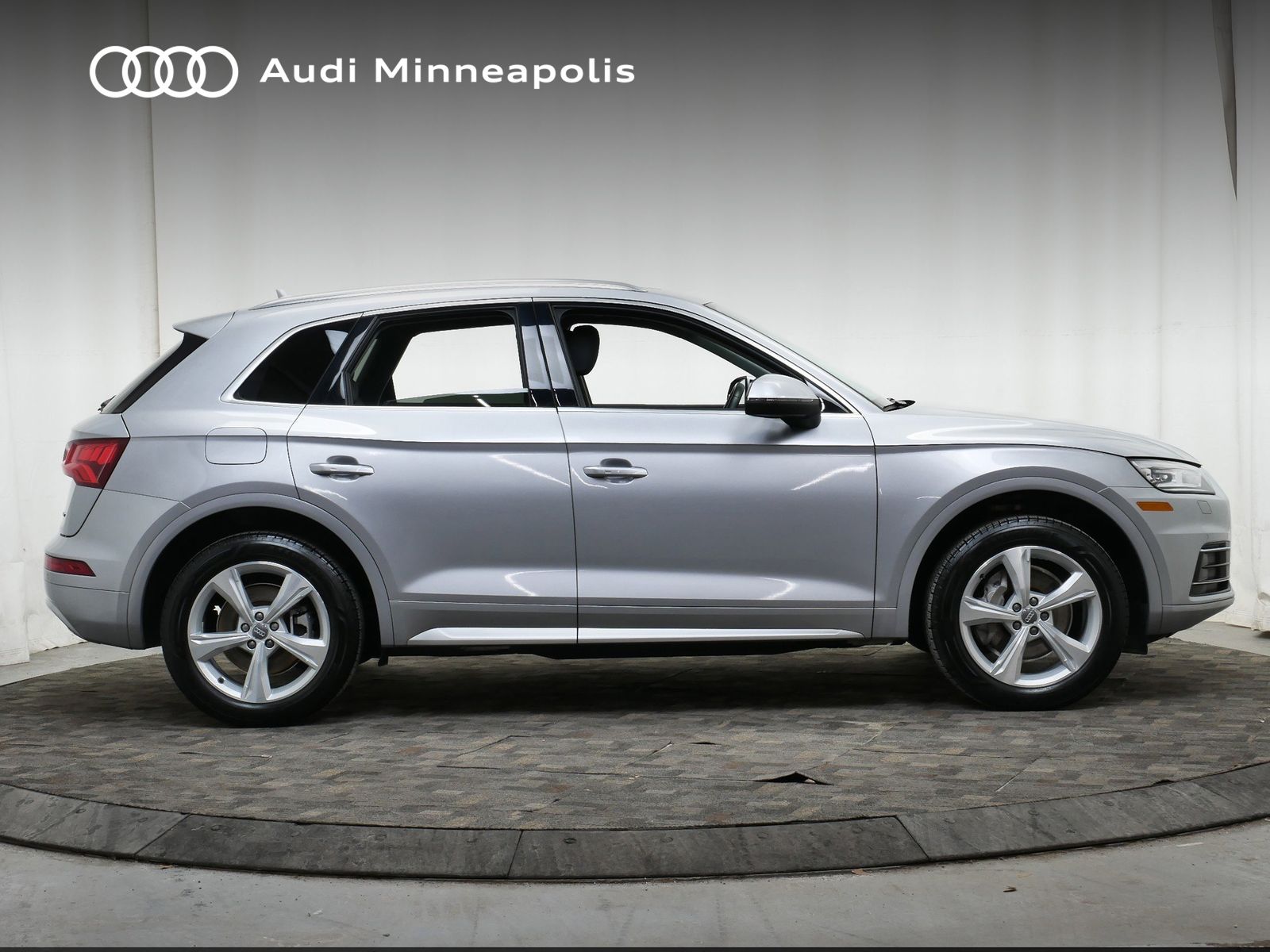 Thumbnail: 2020 Audi Q5 - 9
