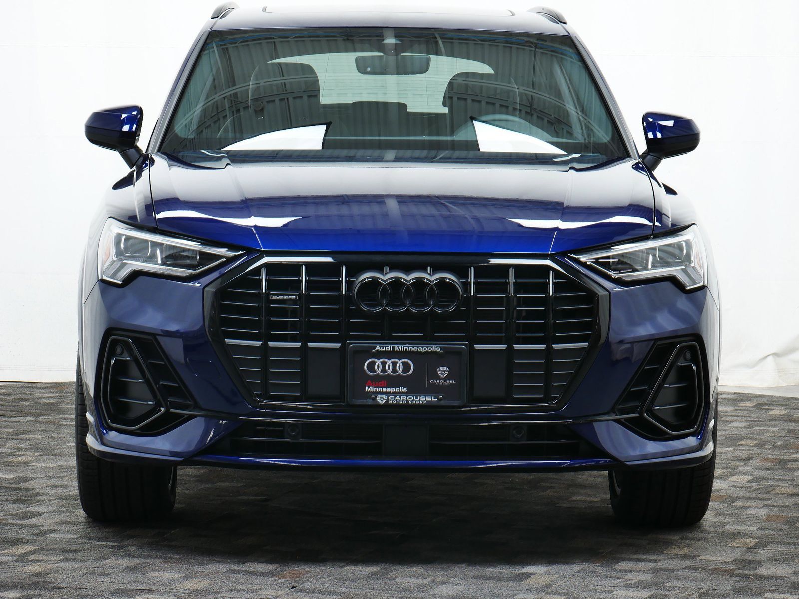 Thumbnail: 2025 Audi Q3 - 9