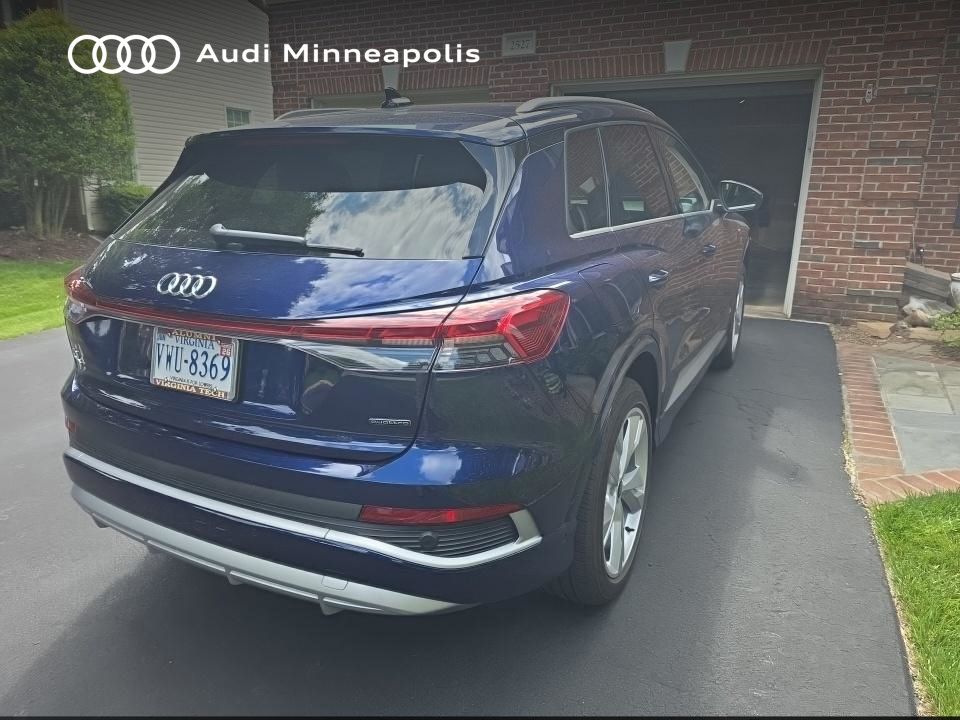 Thumbnail: 2023 Audi Q4 e-tron - 3