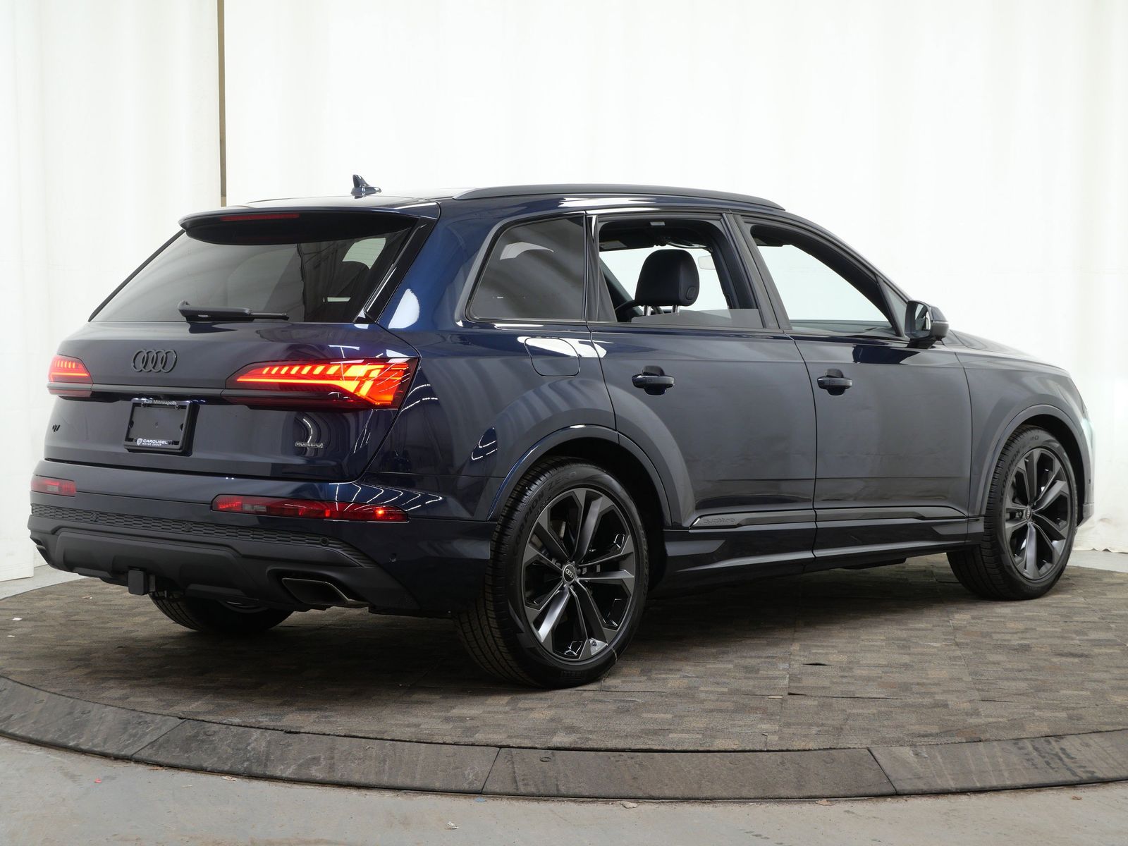 Thumbnail: 2026 Audi Q7 - 6