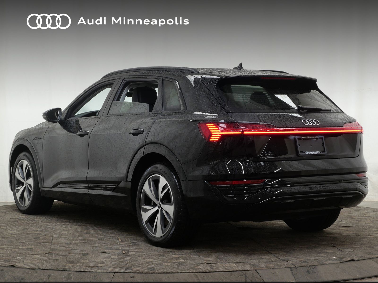 Thumbnail: 2024 Audi Q8 e-tron - 4