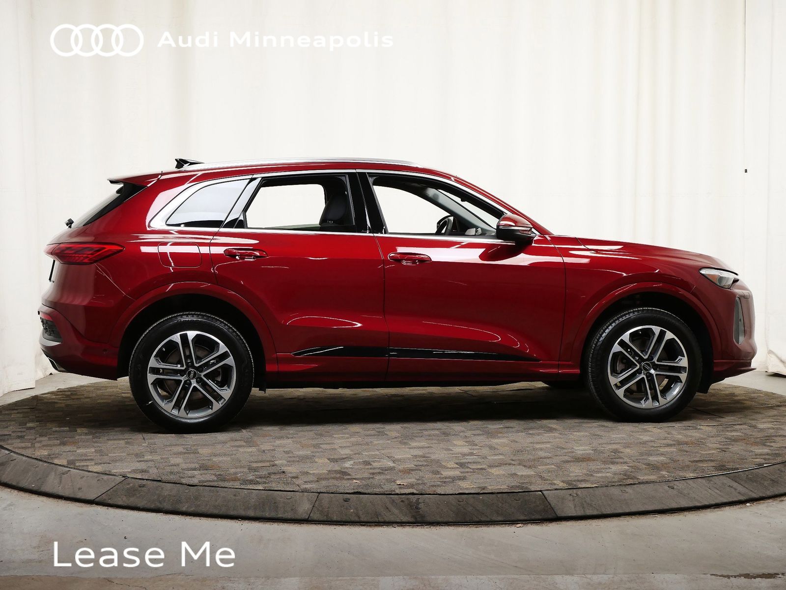 Thumbnail: 2025 Audi Q5 - 9