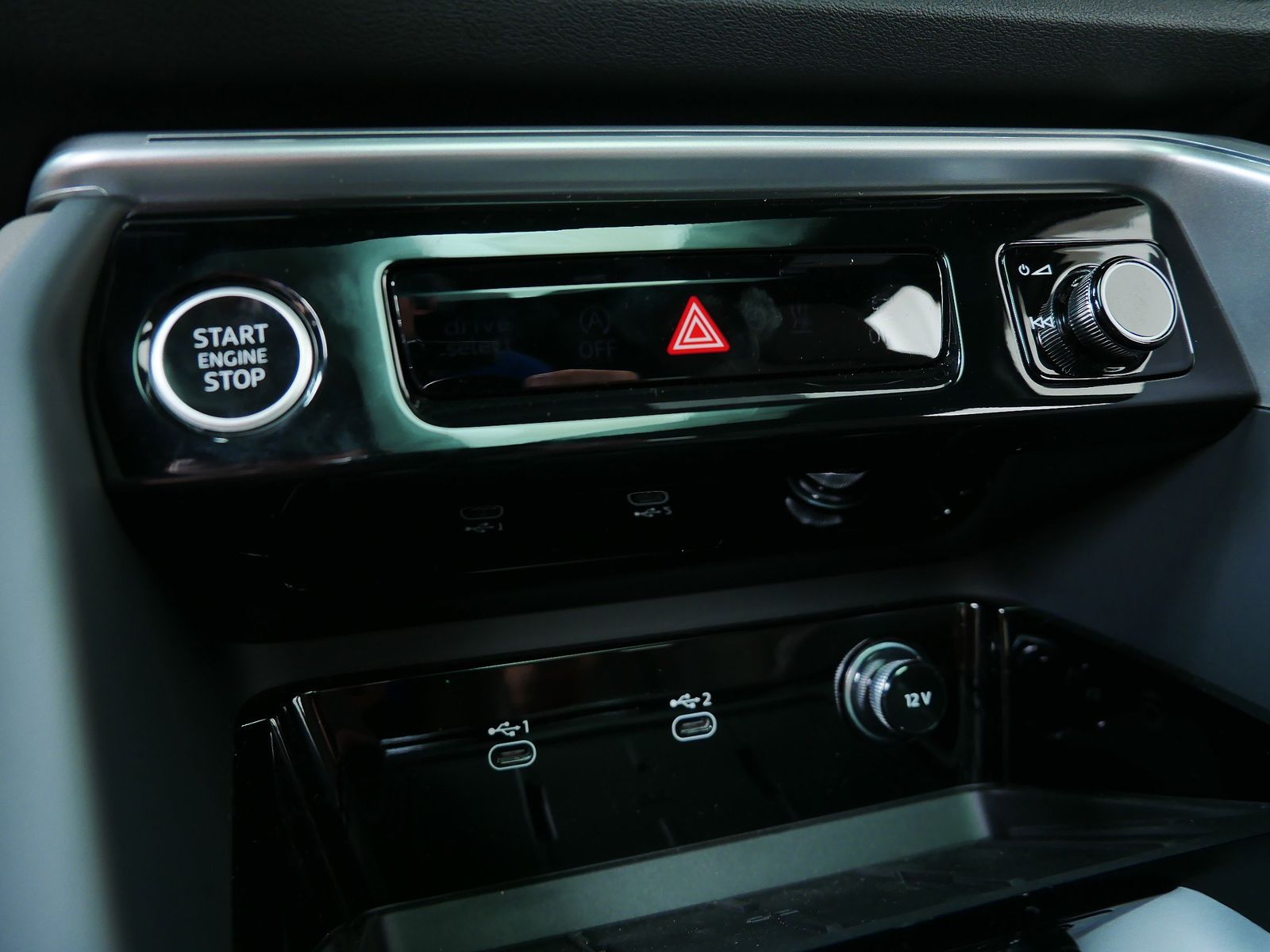 Thumbnail: 2025 Audi Q5 - 15