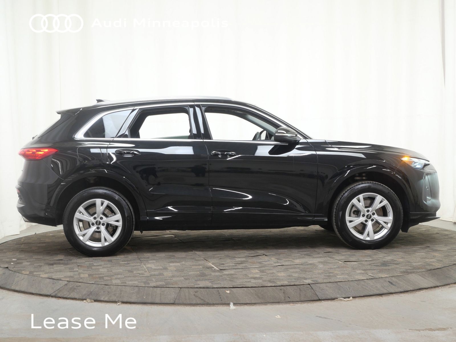 Thumbnail: 2025 Audi Q5 - 9