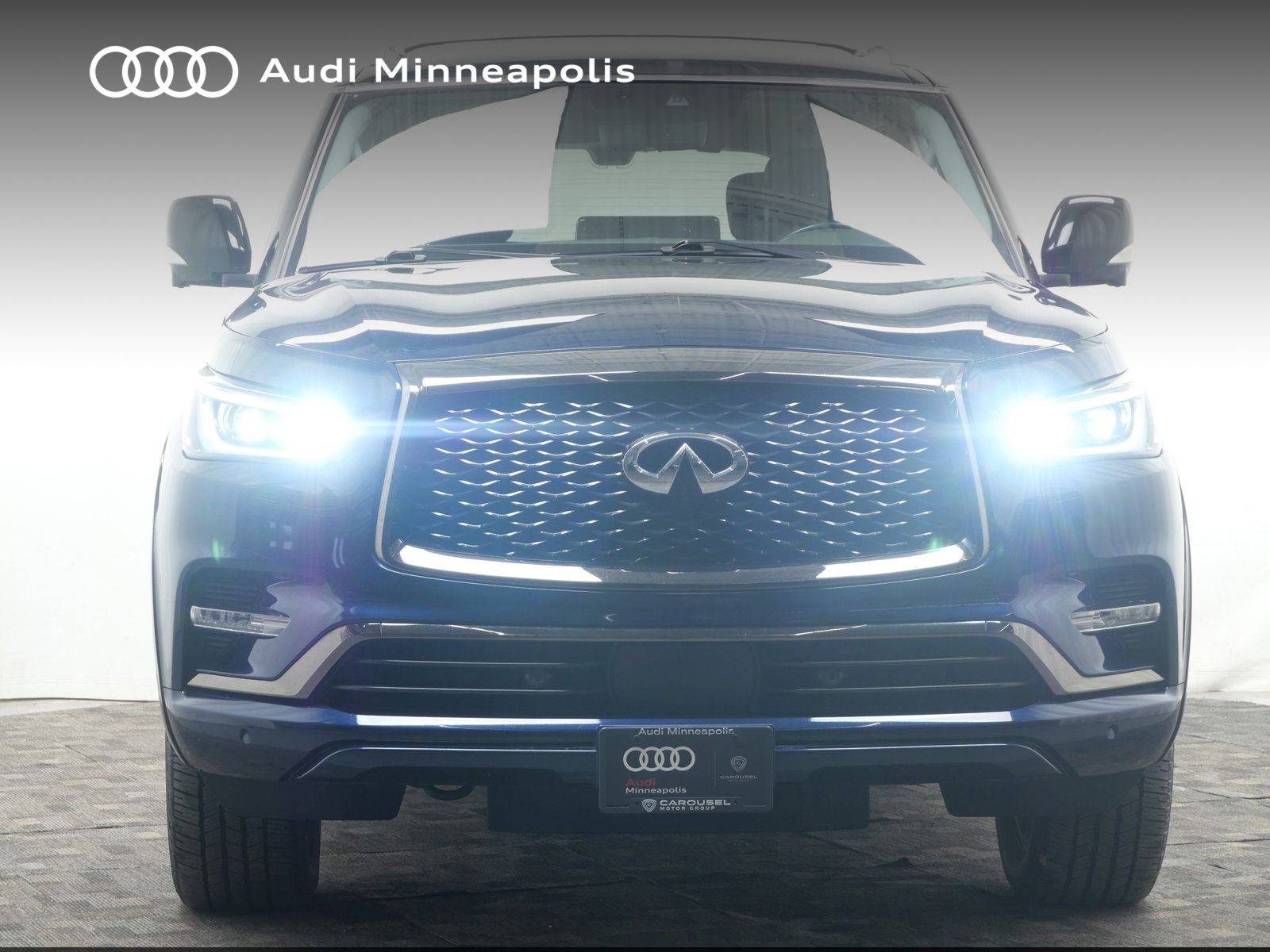 Thumbnail: 2022 INFINITI QX80 - 10