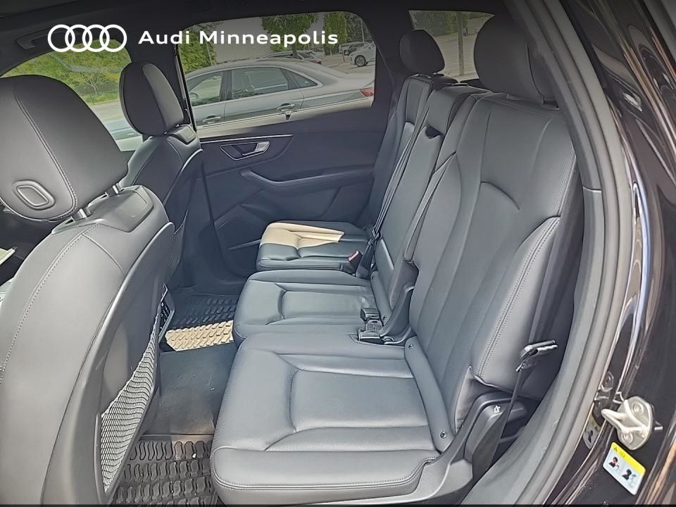 2022 Audi Q7 Premium Plus 12