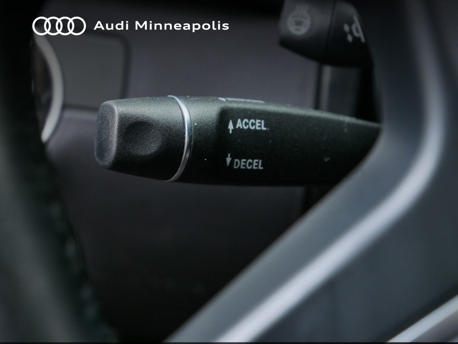 Thumbnail: 2015 Mercedes-Benz M-Class - 22