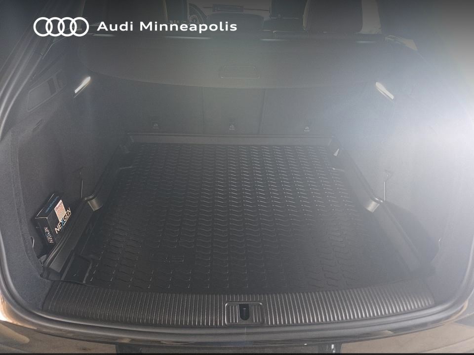 Thumbnail: 2023 Audi Q5 - 17