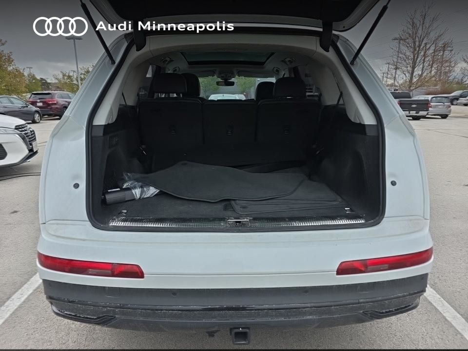 Thumbnail: 2023 Audi Q7 - 7