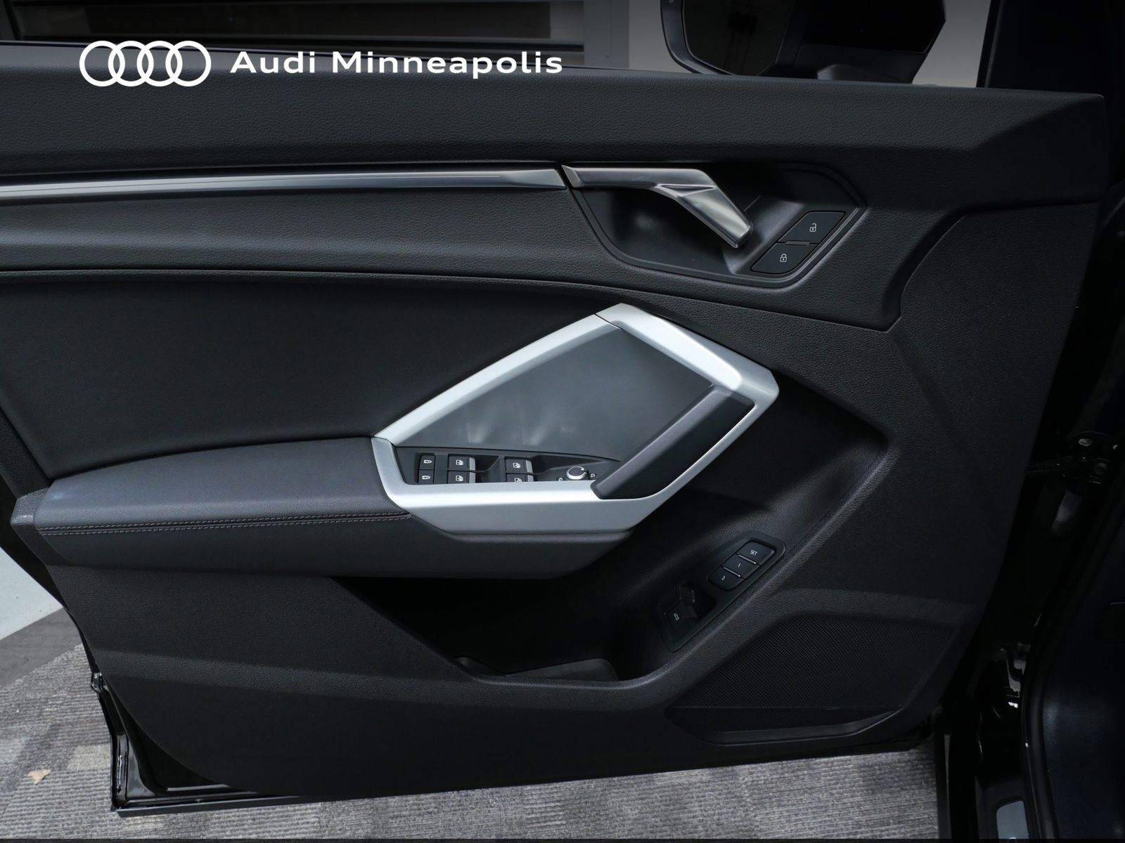 Thumbnail: 2023 Audi Q3 - 21