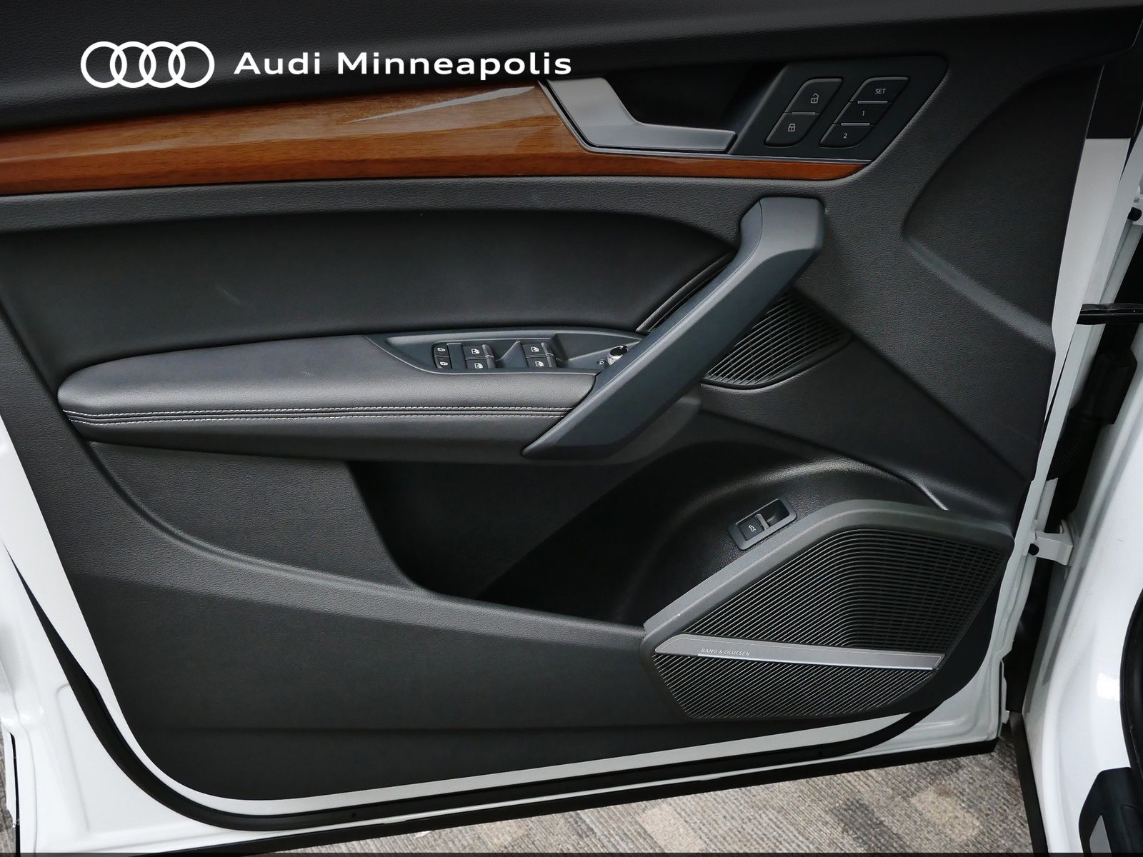 Thumbnail: 2023 Audi Q5 - 13