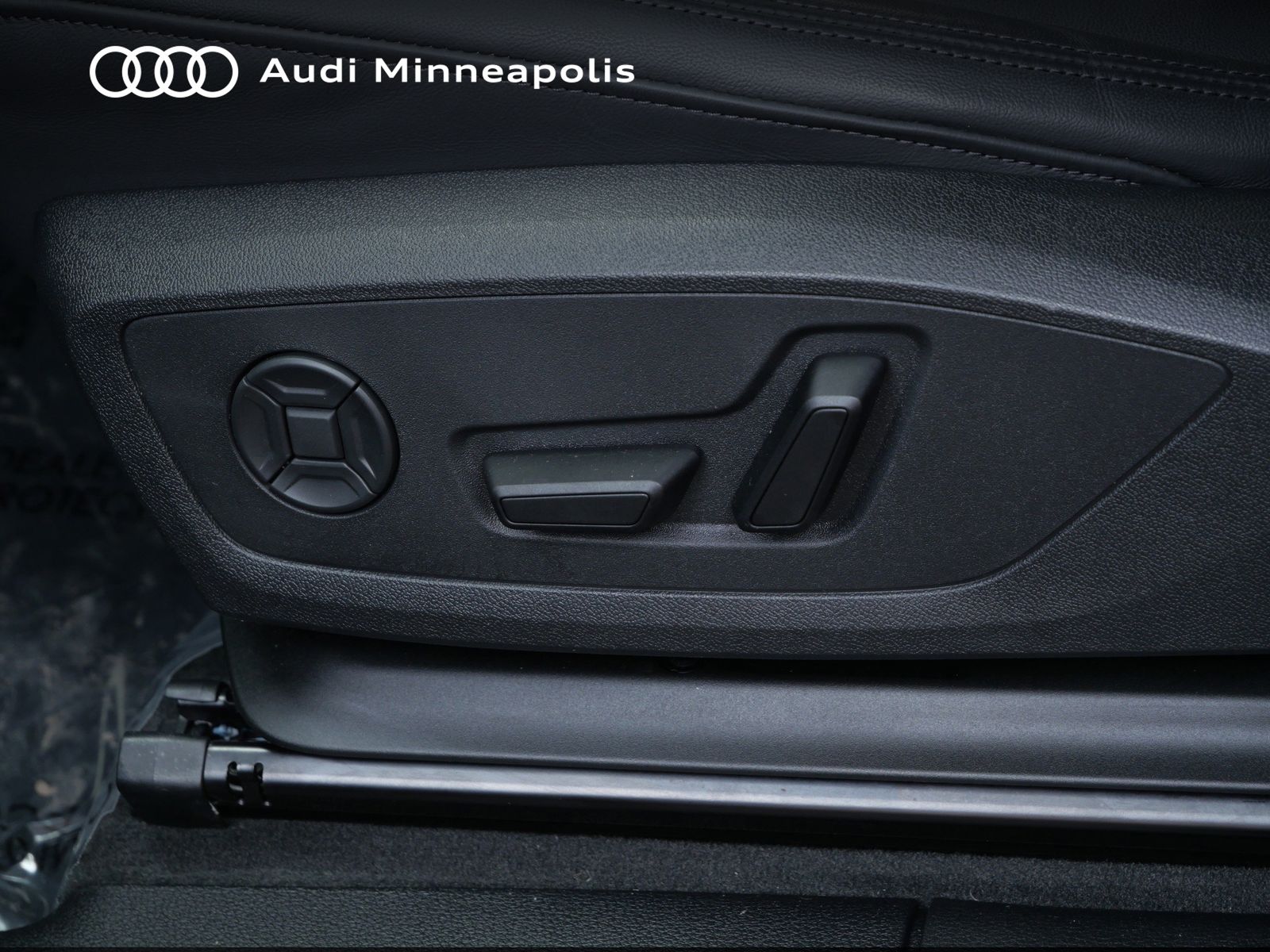 Thumbnail: 2025 Audi Q3 - 14