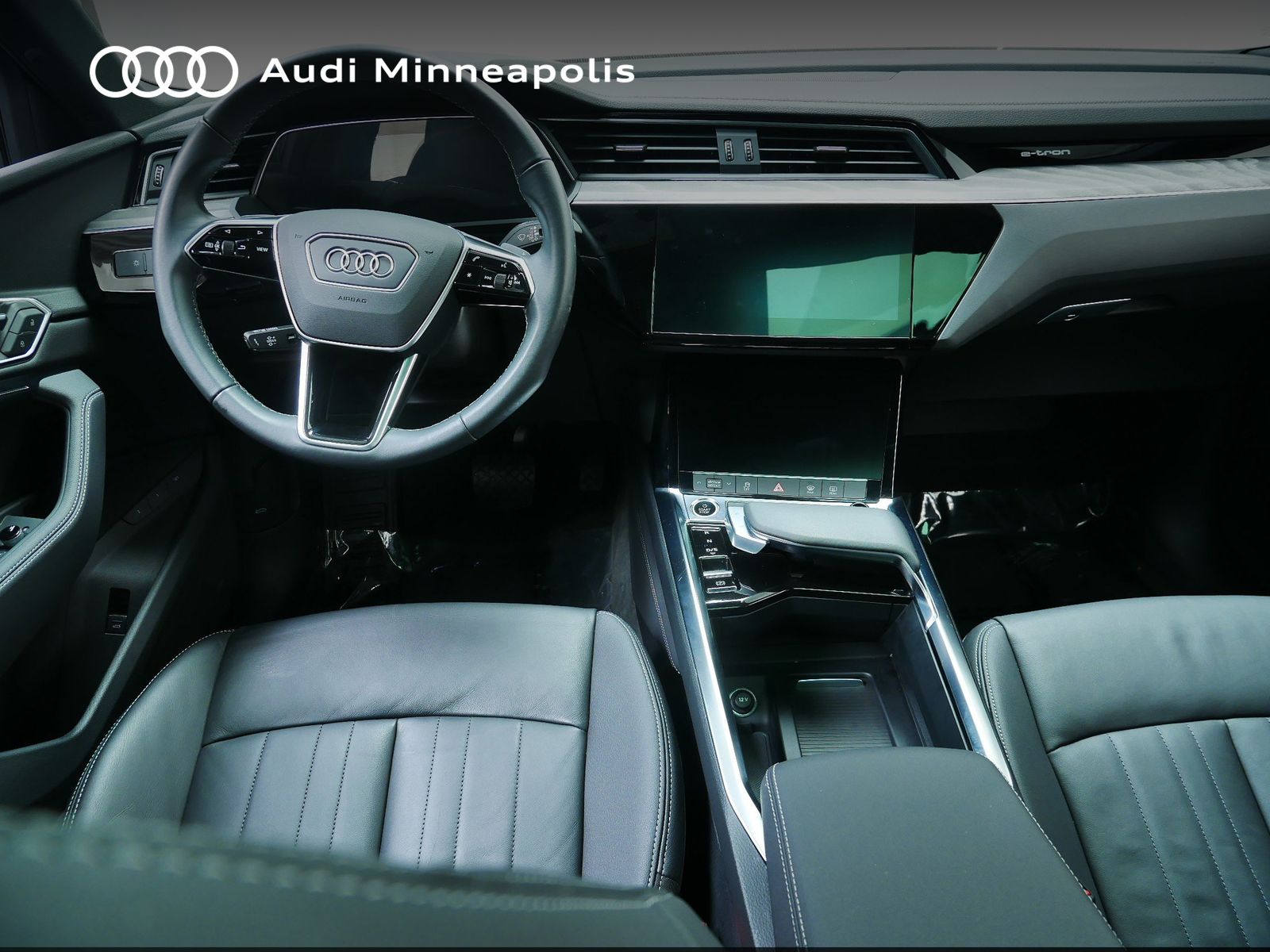 Thumbnail: 2023 Audi e-tron S - 17