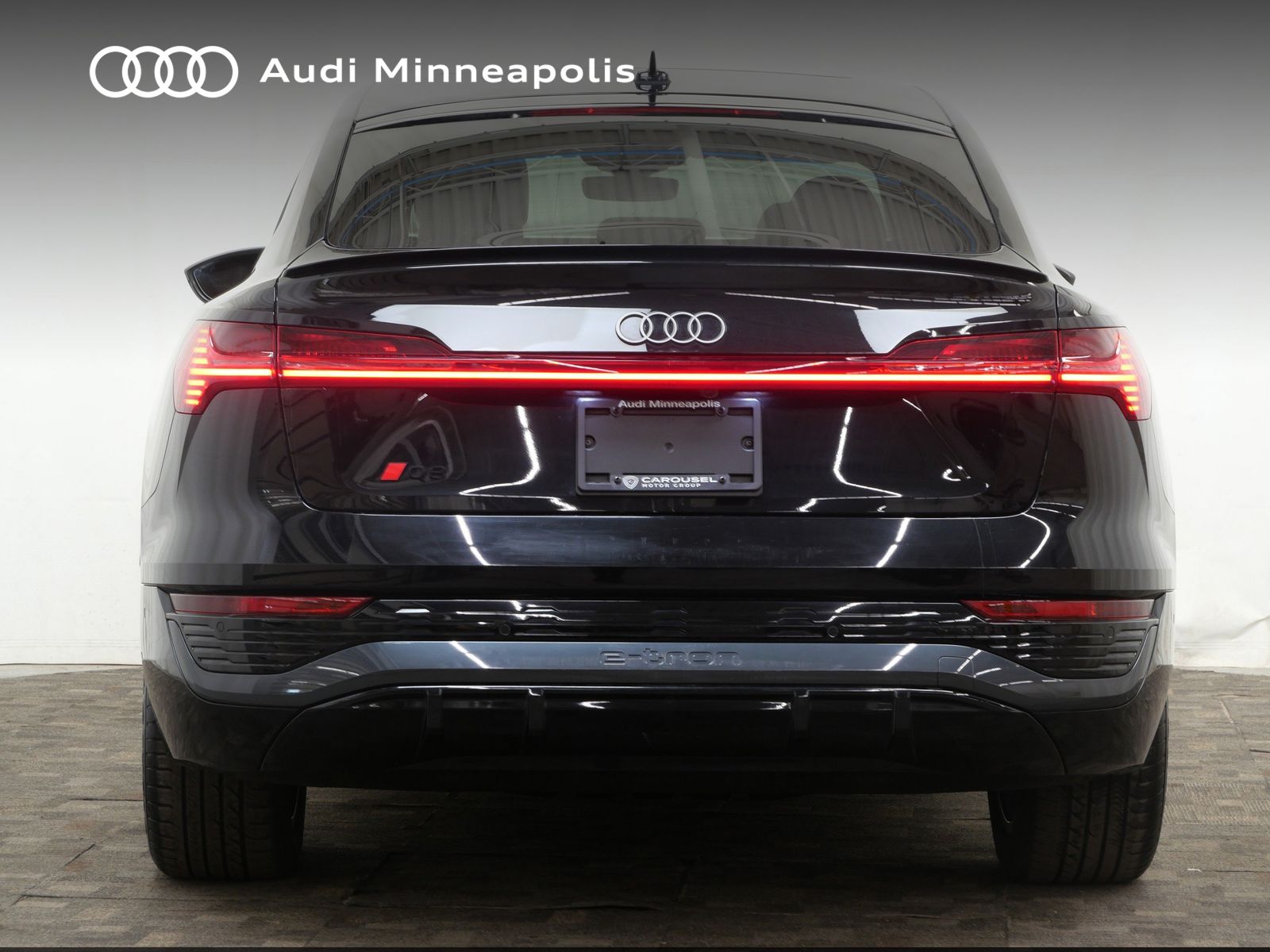 Thumbnail: 2024 Audi Q8 e-tron - 6