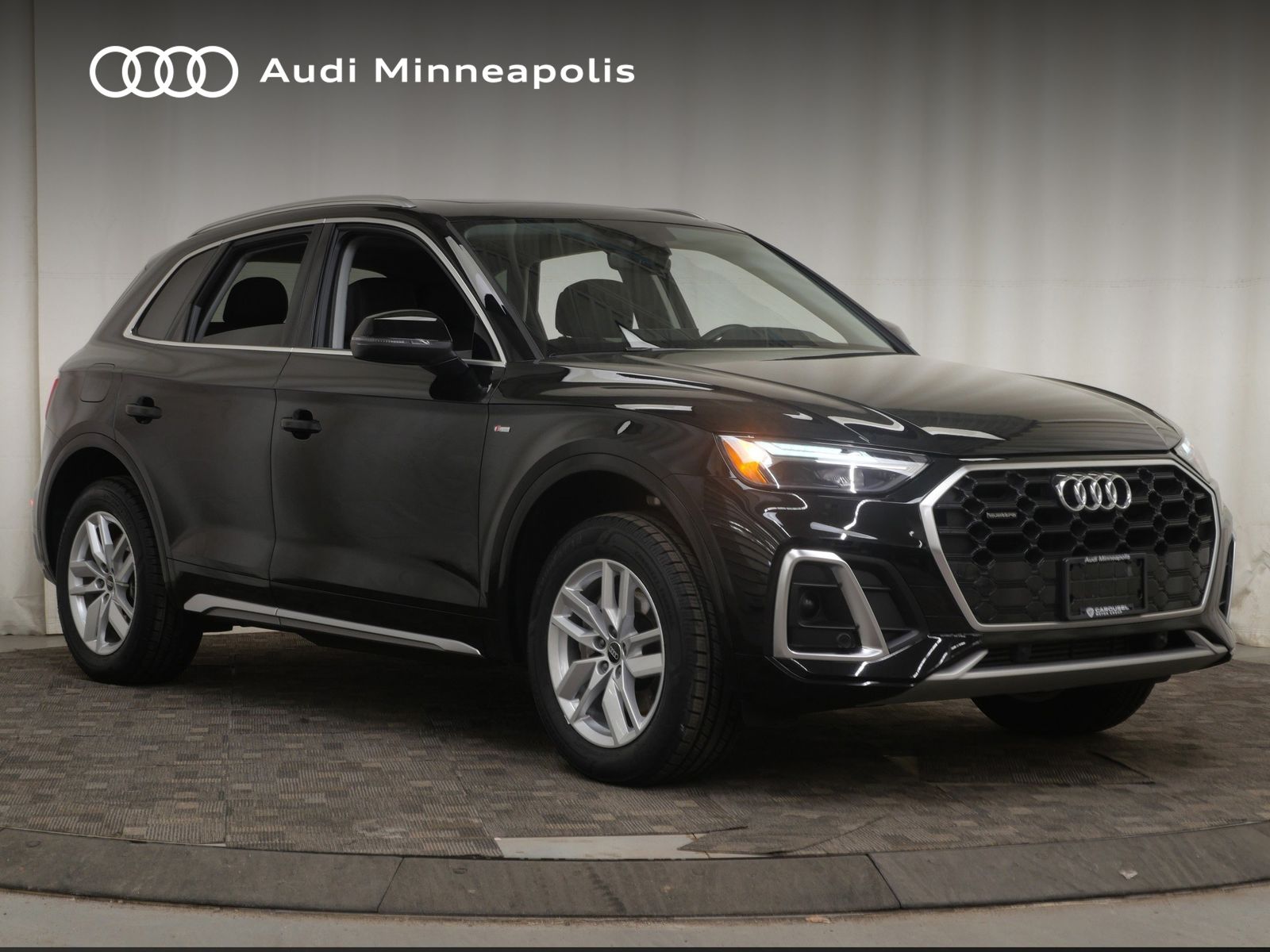 Thumbnail: 2023 Audi Q5 - 11