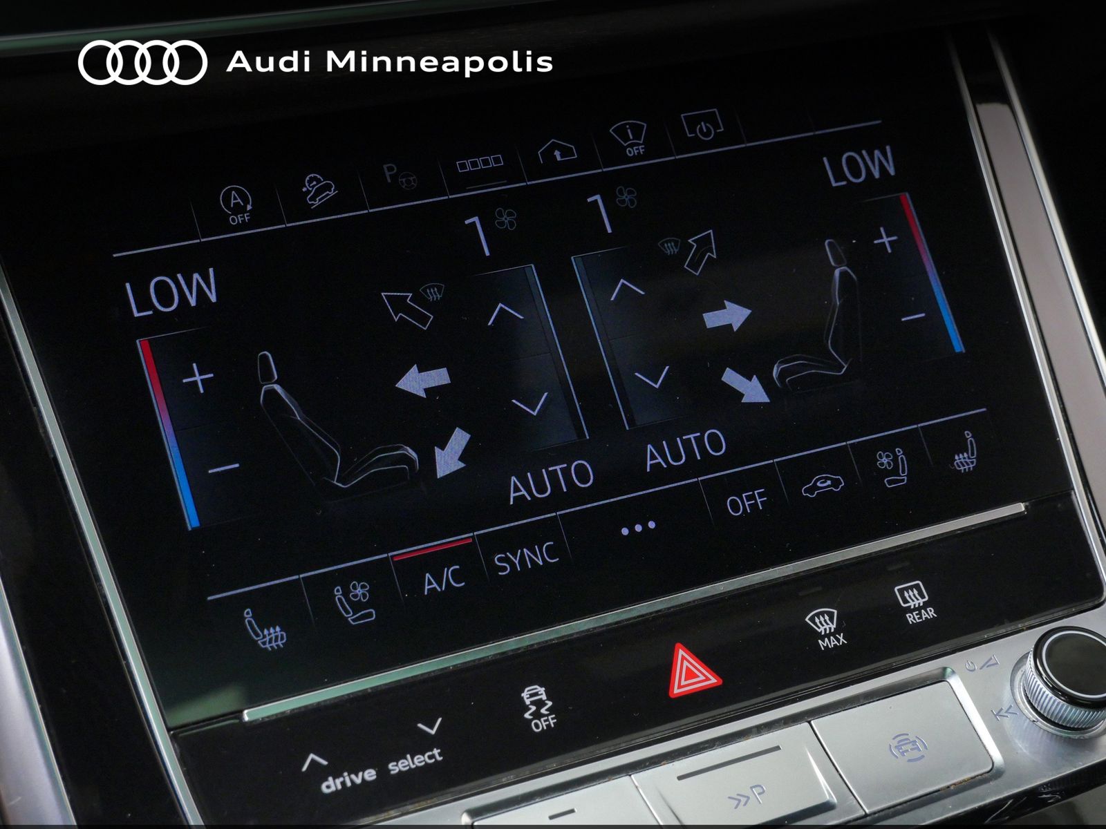 Thumbnail: 2023 Audi Q8 - 28