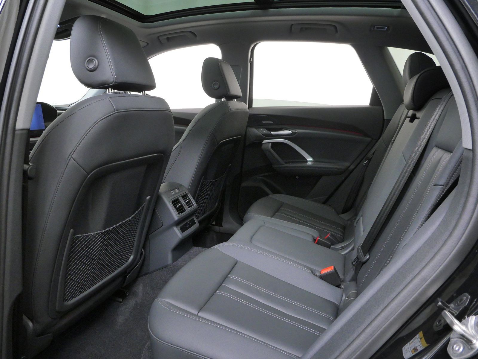 Thumbnail: 2026 Audi Q5 - 13