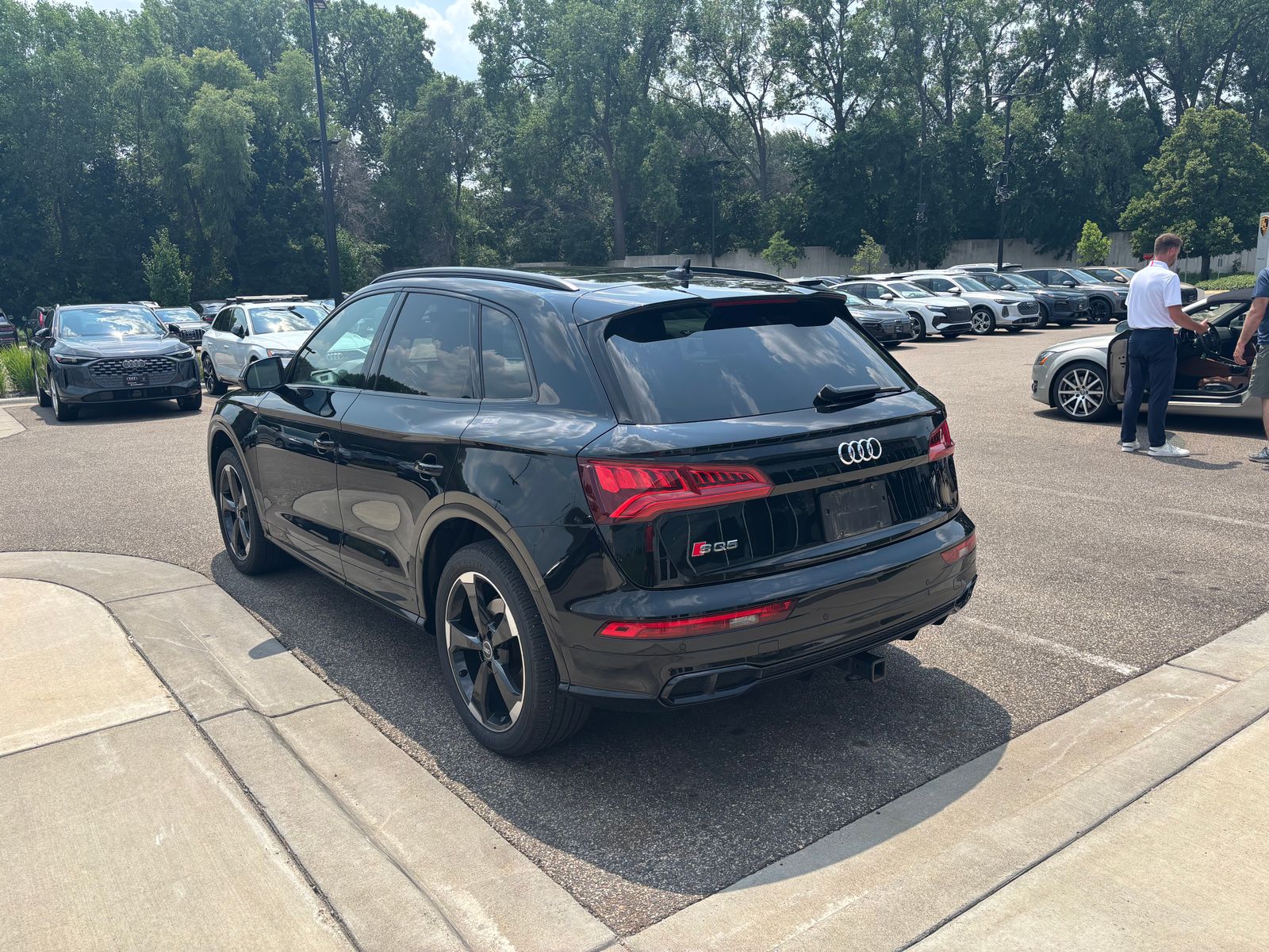 Thumbnail: 2020 Audi SQ5 - 4