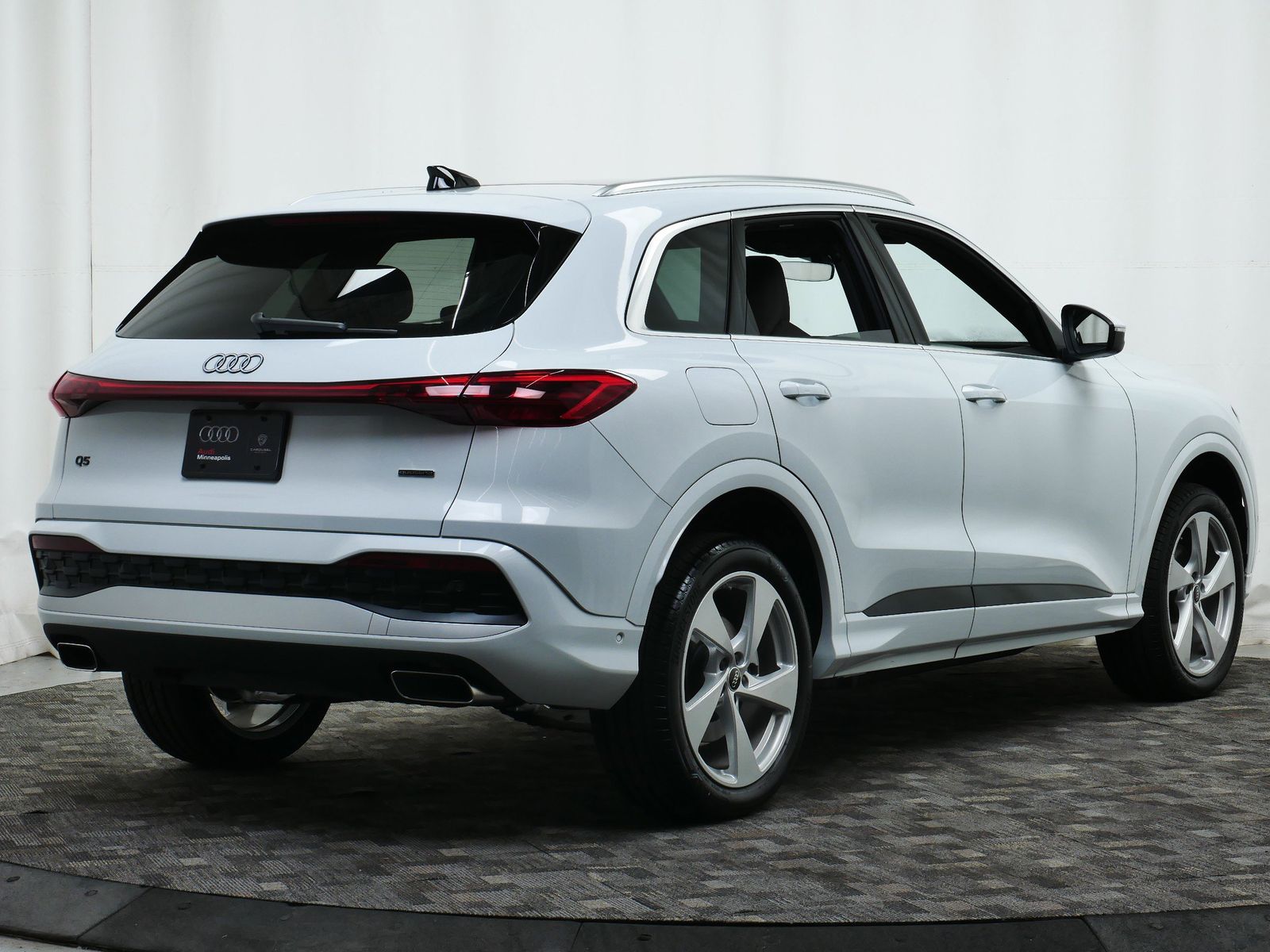 Thumbnail: 2025 Audi Q5 - 6