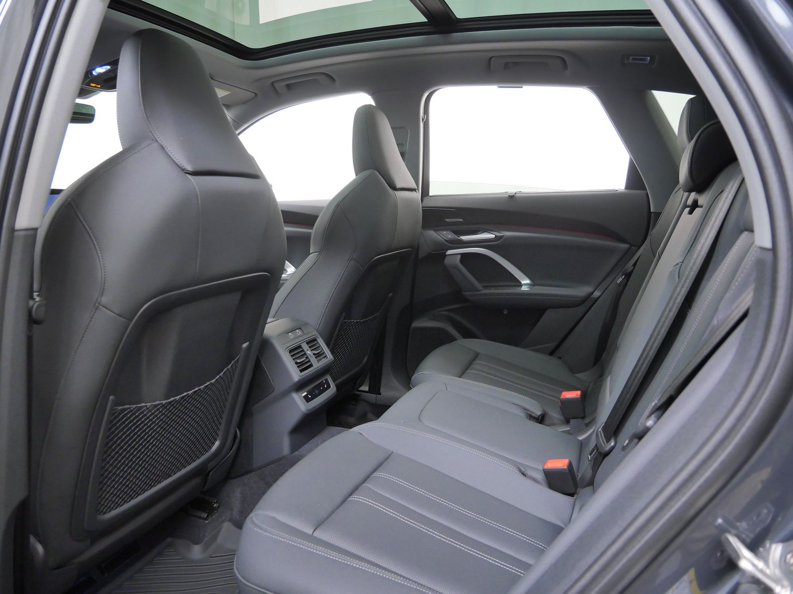 Thumbnail: 2026 Audi Q5 - 13