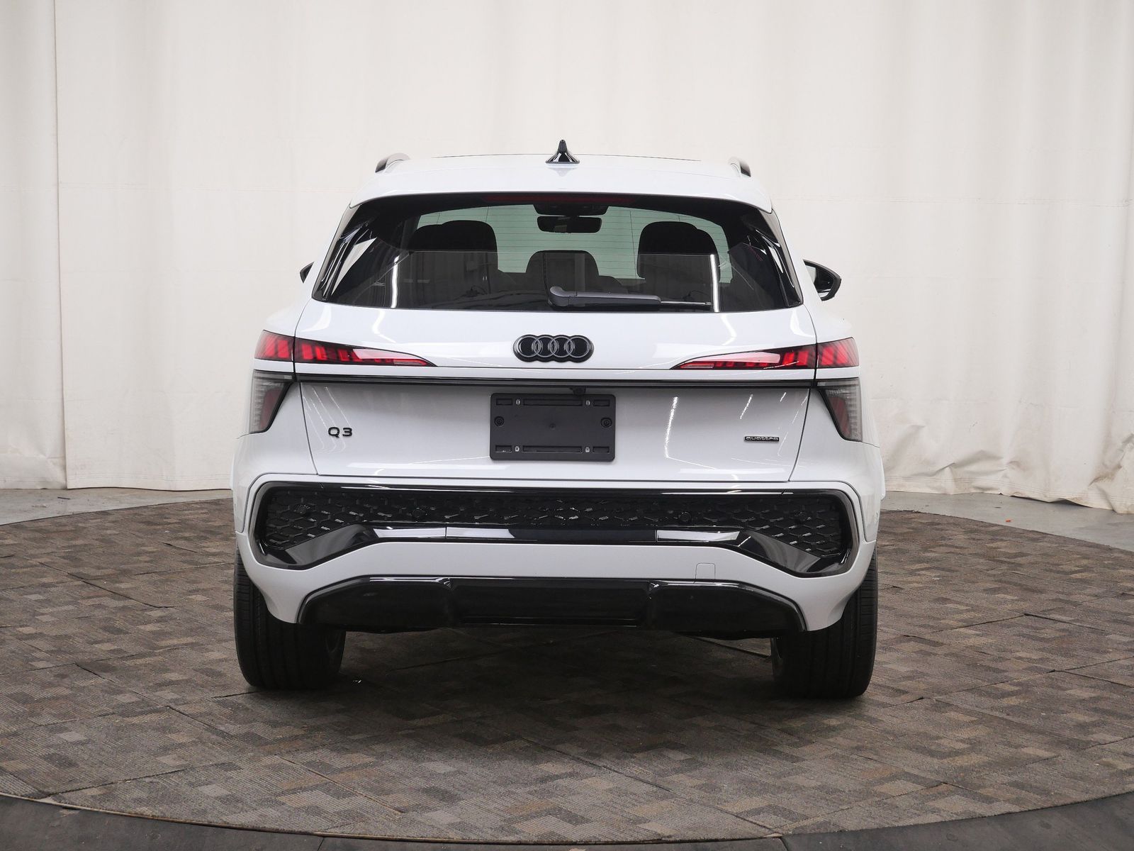 Thumbnail: 2026 Audi Q3 - 5
