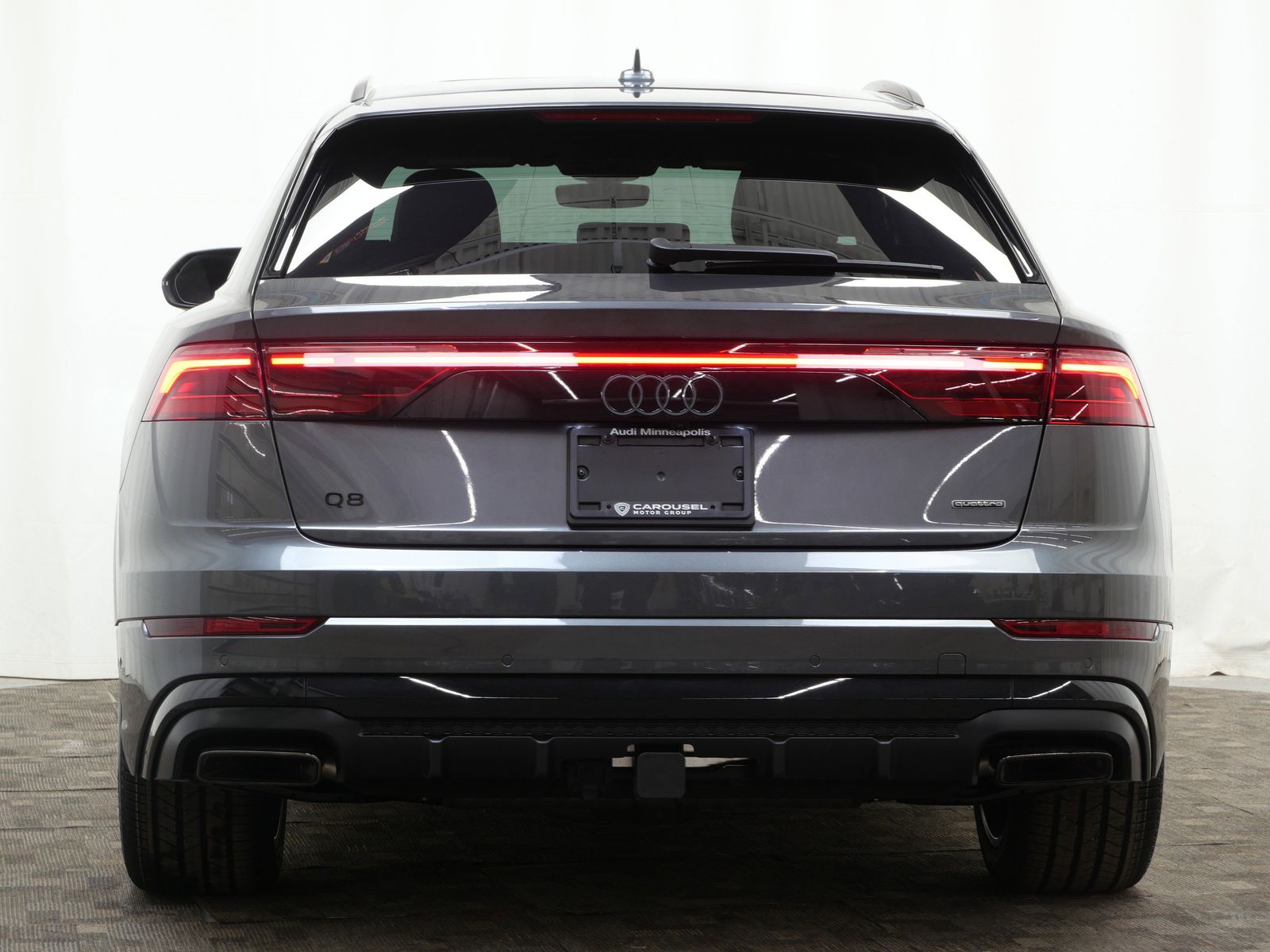 Thumbnail: 2026 Audi Q8 - 5