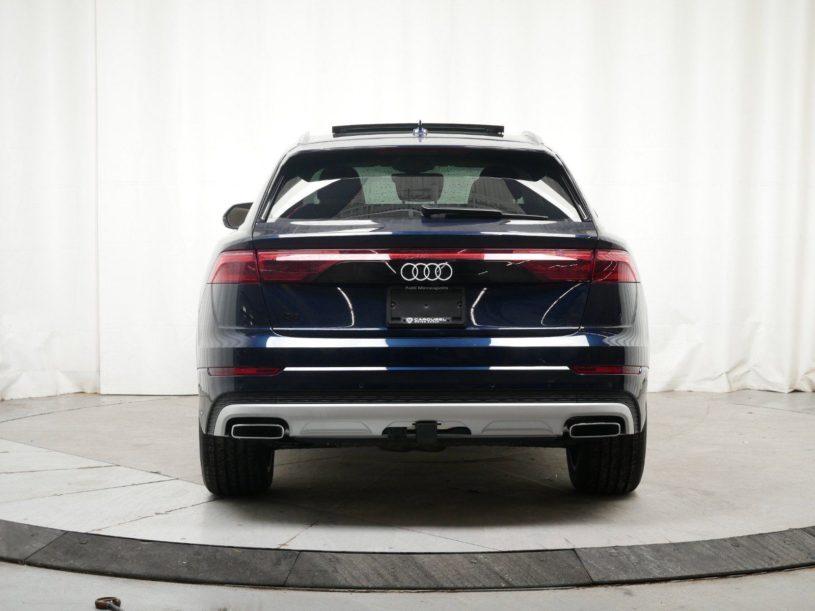 Thumbnail: 2025 Audi Q8 - 5