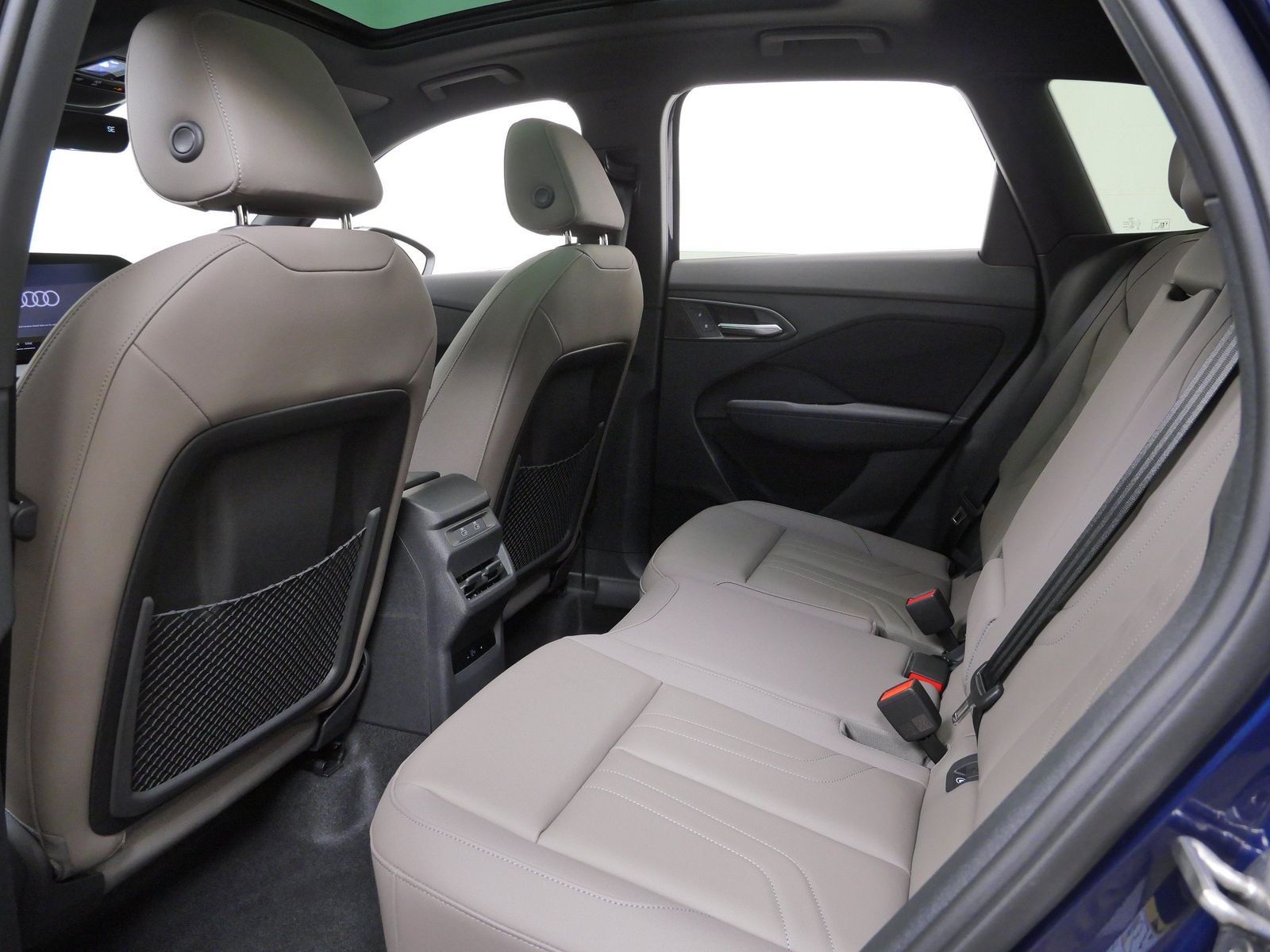 Thumbnail: 2026 Audi Q3 - 13