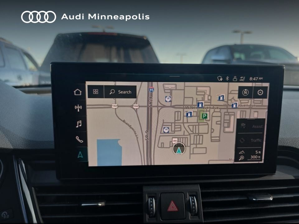 Thumbnail: 2023 Audi SQ5 - 12