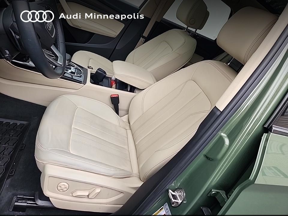 Thumbnail: 2023 Audi Q5 - 11