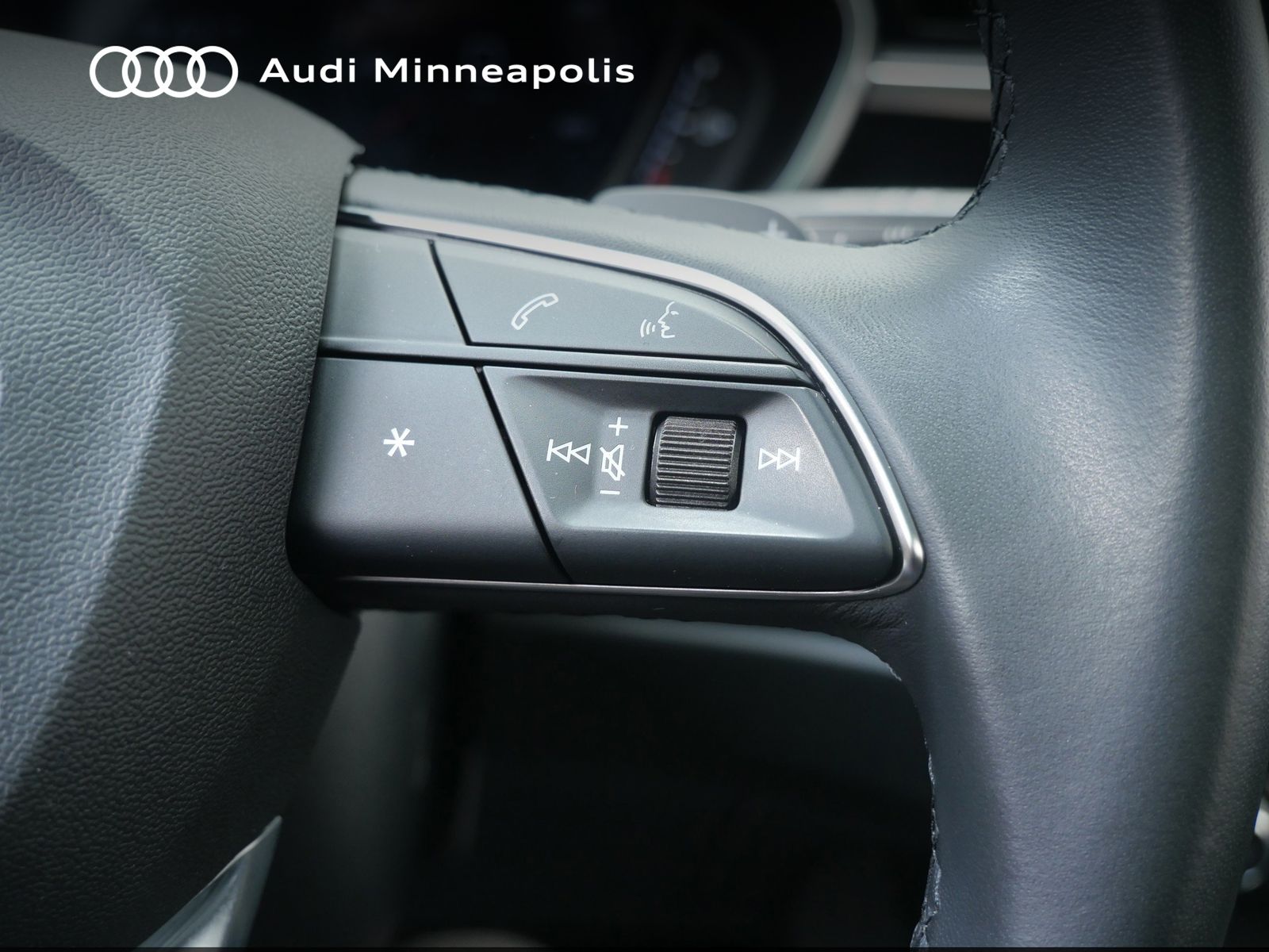 Thumbnail: 2023 Audi Q3 - 26