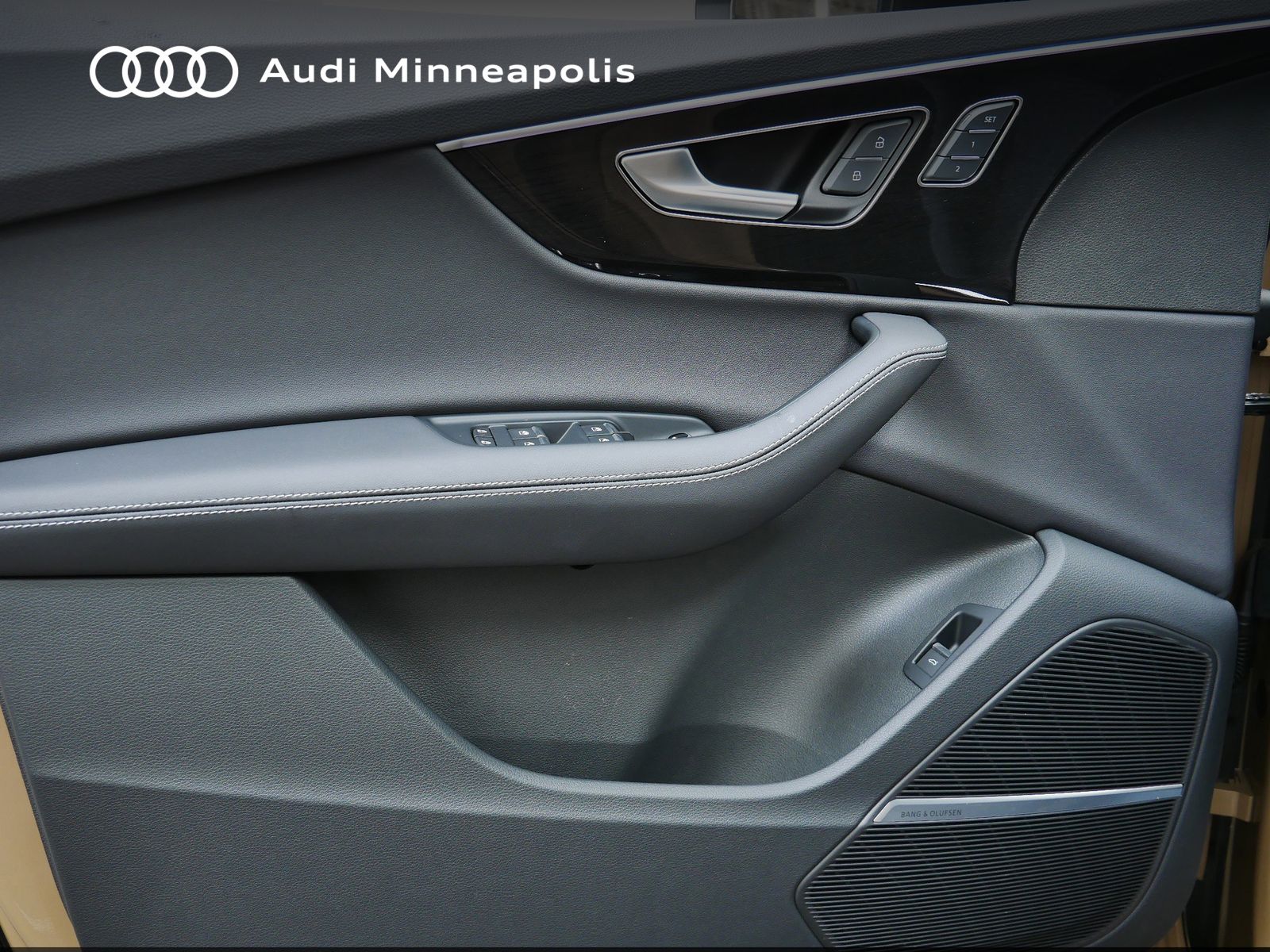 Thumbnail: 2025 Audi Q7 - 13