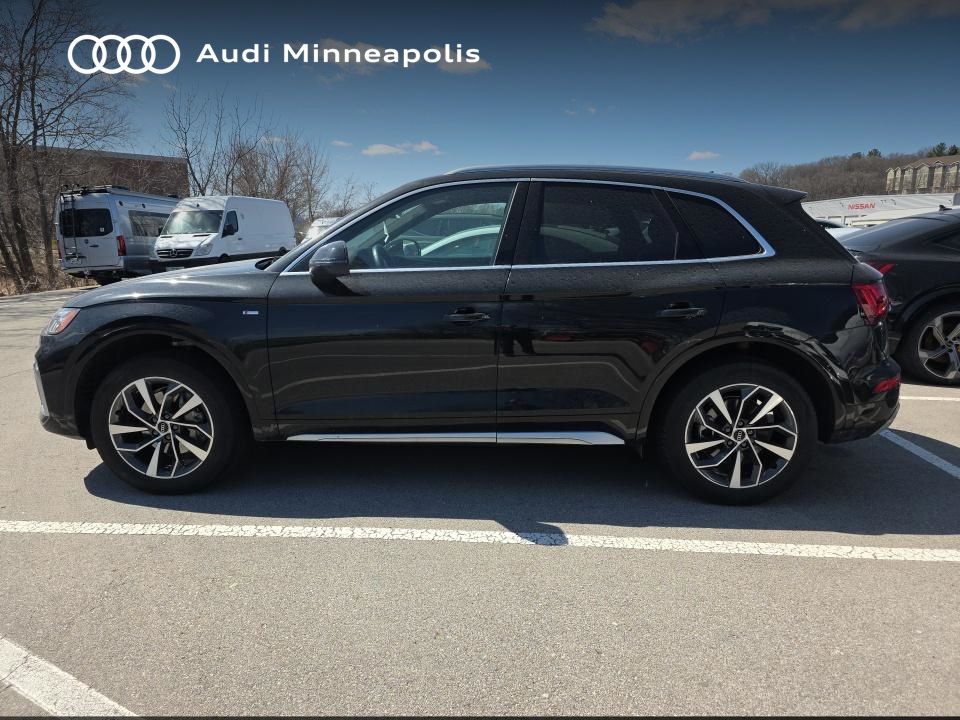 Thumbnail: 2023 Audi Q5 - 3