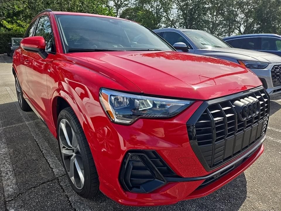 Thumbnail: 2021 Audi Q3 - 3