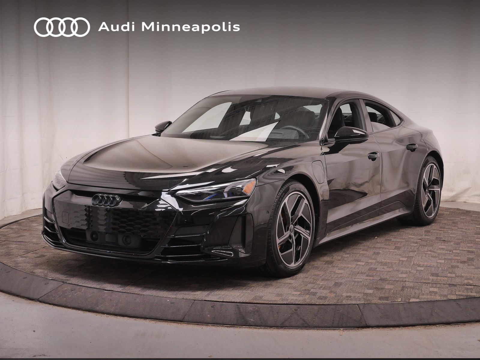 Thumbnail: 2023 Audi RS e-tron GT - 1