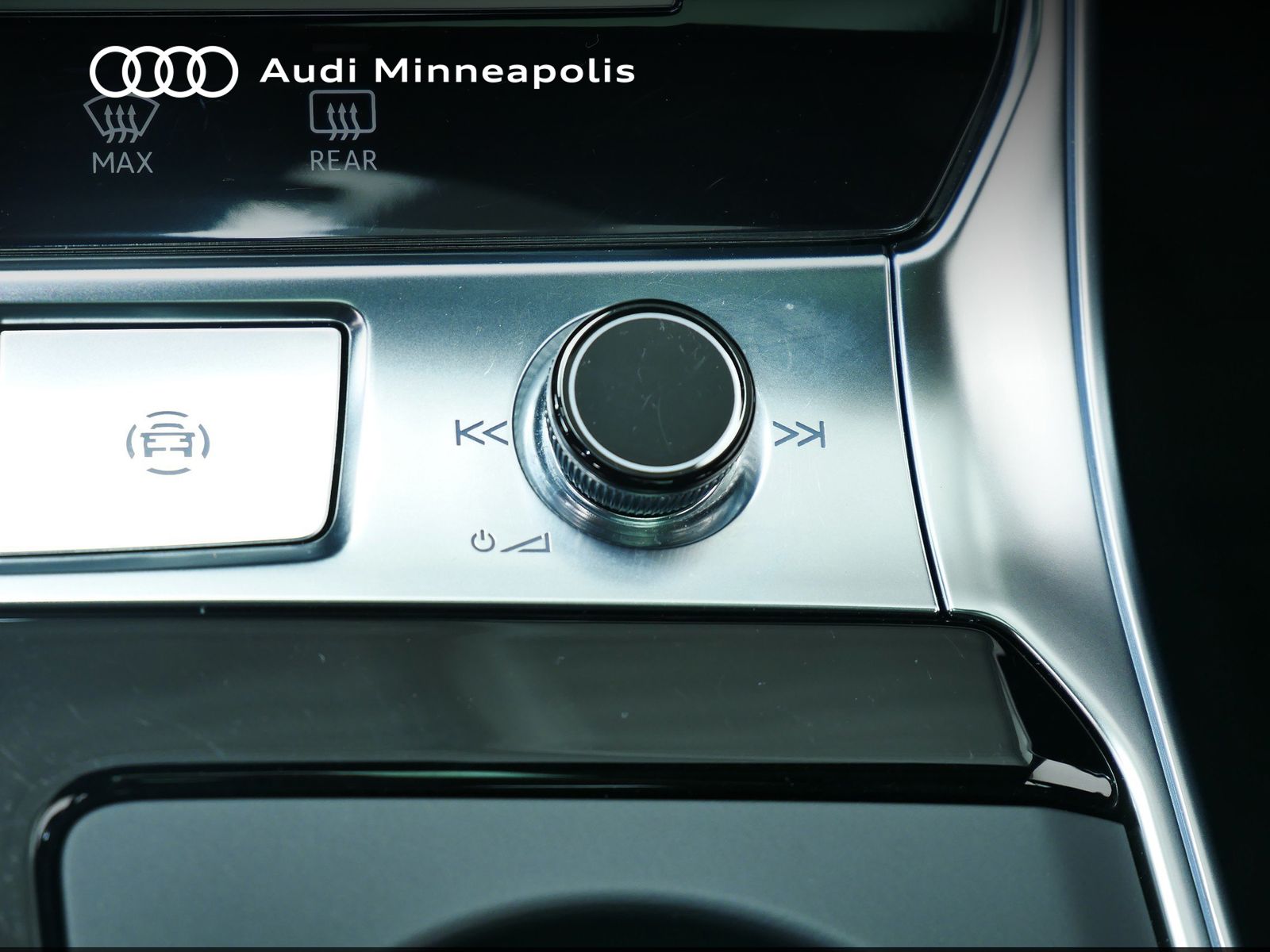 Thumbnail: 2024 Audi RS 7 - 32