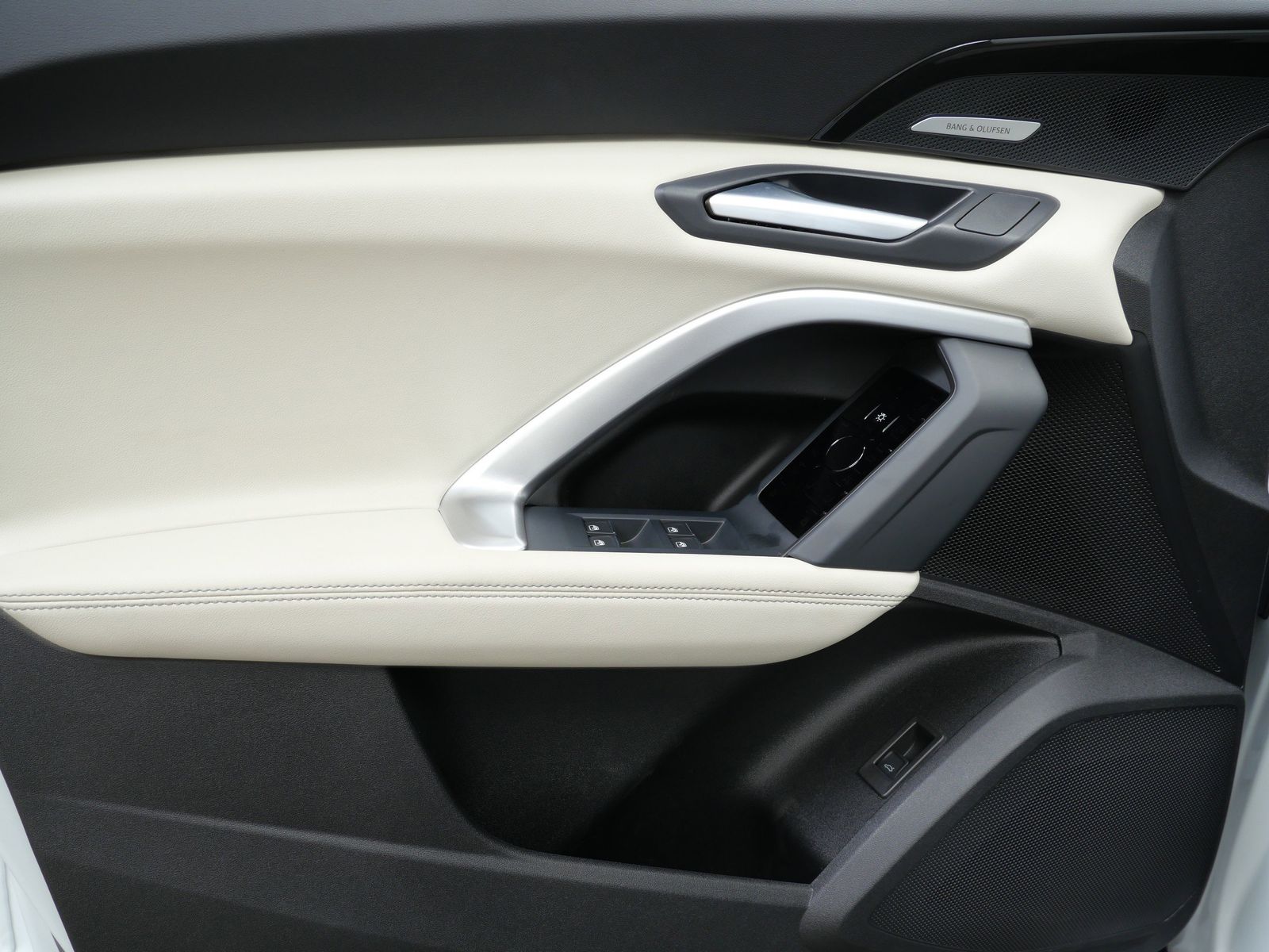 Thumbnail: 2025 Audi Q5 - 10