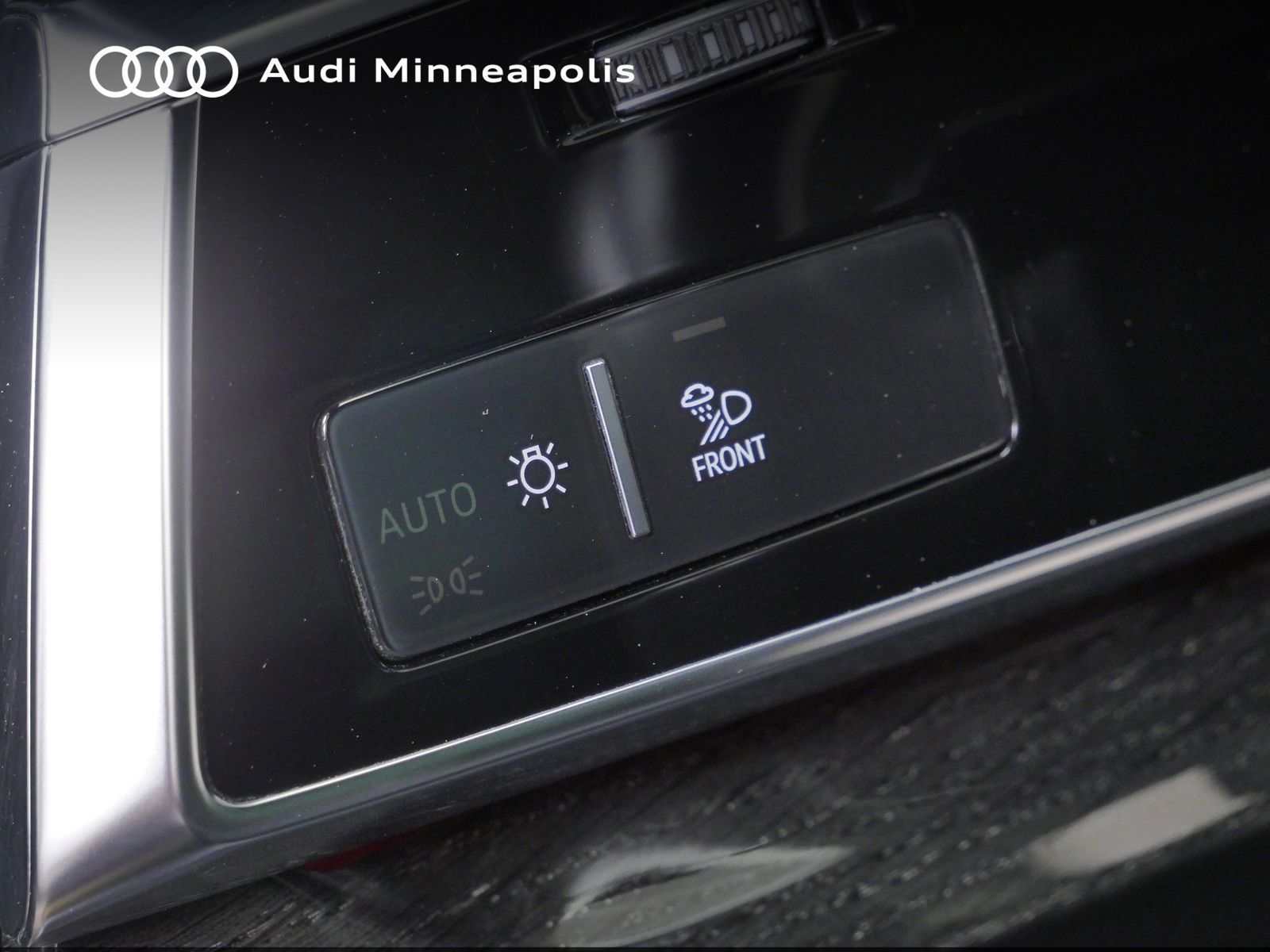 Thumbnail: 2021 Audi Q8 - 20