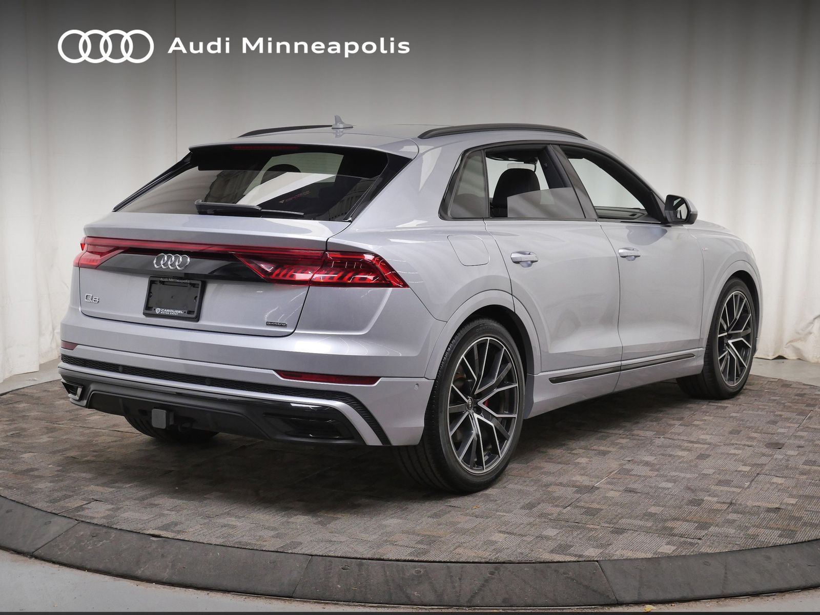 Thumbnail: 2021 Audi Q8 - 7
