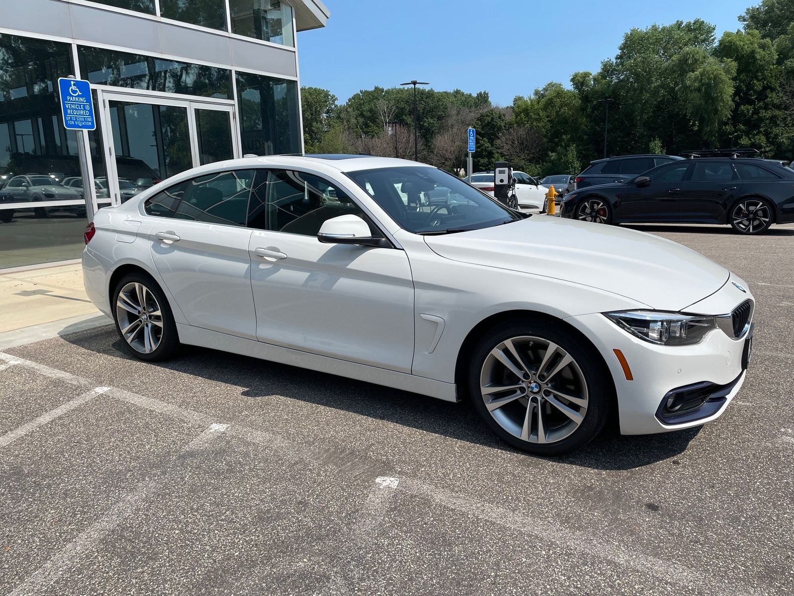 Thumbnail: 2019 BMW 4 Series - 1