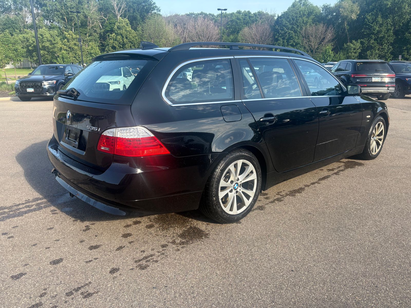 Thumbnail: 2010 BMW 5 Series - 6