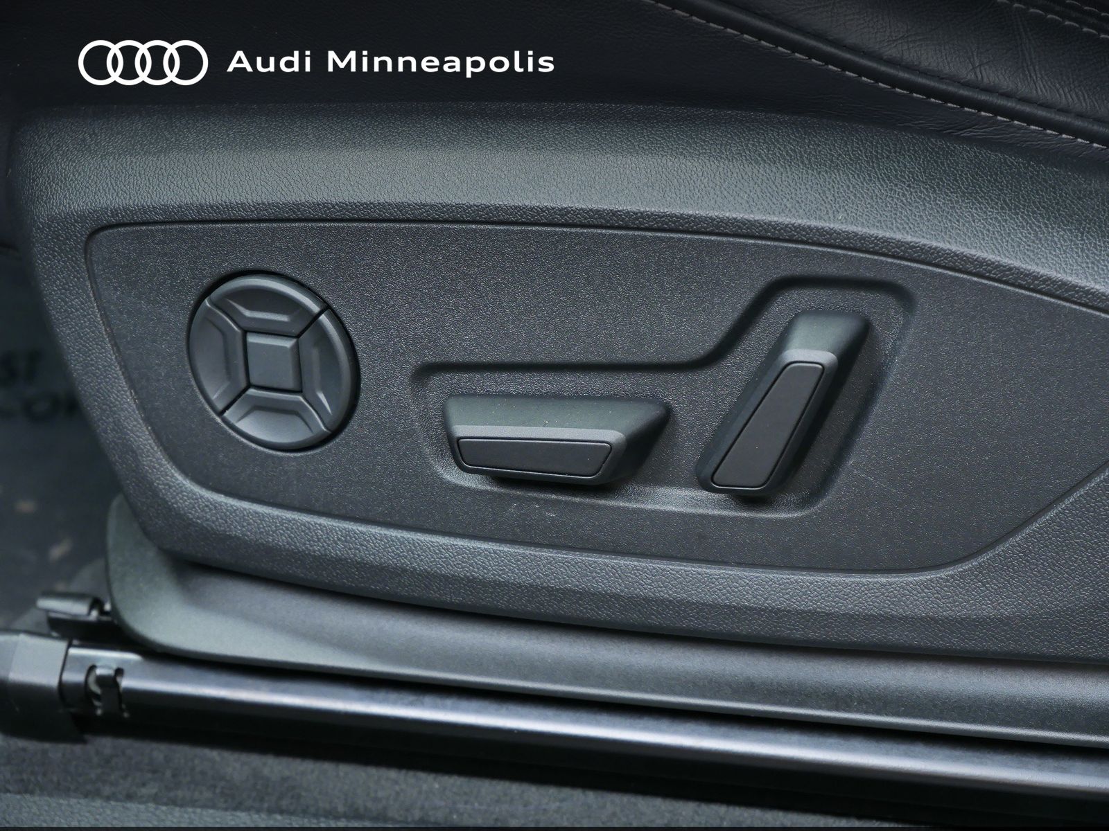 Thumbnail: 2025 Audi Q3 - 14