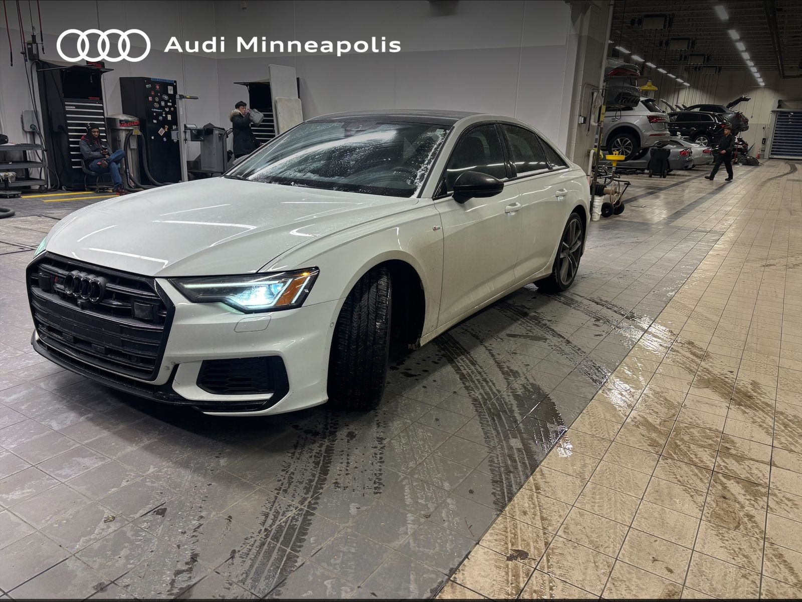 Thumbnail: 2021 Audi S6 - 3