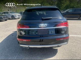 Thumbnail: 2023 Audi Q5 - 10