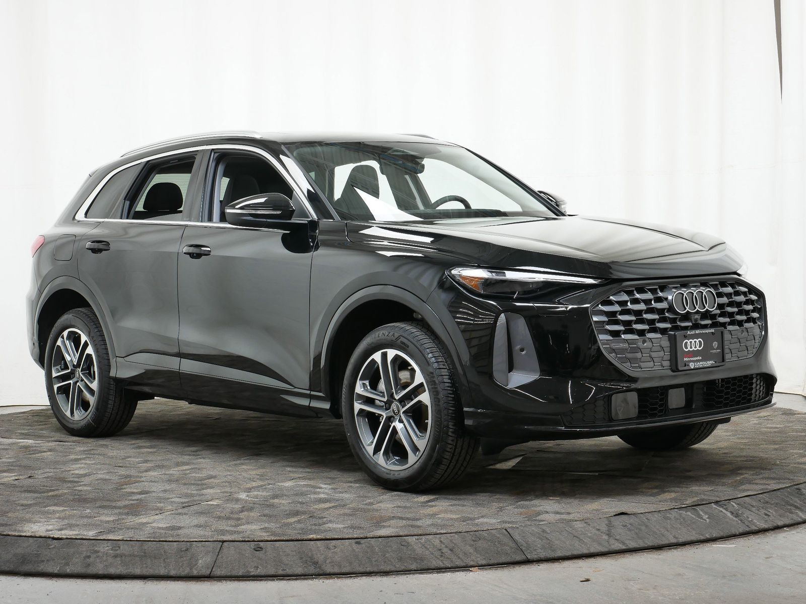 Thumbnail: 2025 Audi Q5 - 8