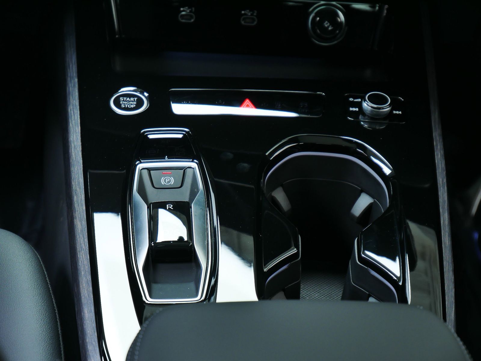 Thumbnail: 2025 Audi A5 - 14