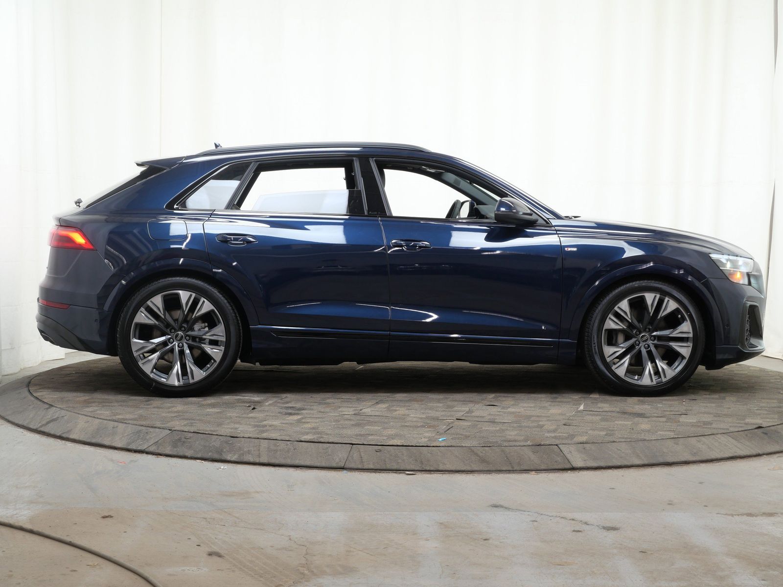 Thumbnail: 2026 Audi Q8 - 7