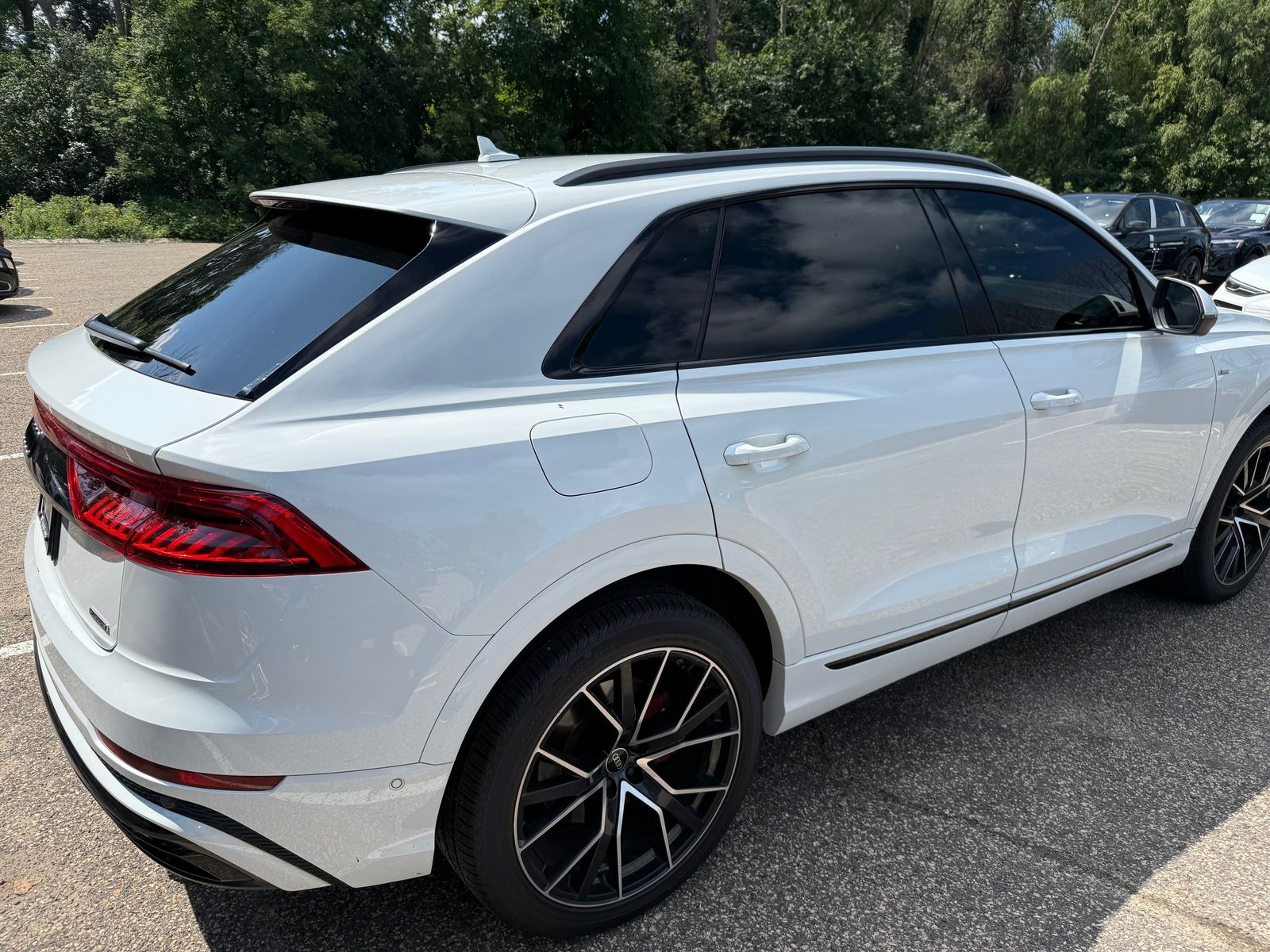 Thumbnail: 2022 Audi Q8 - 4