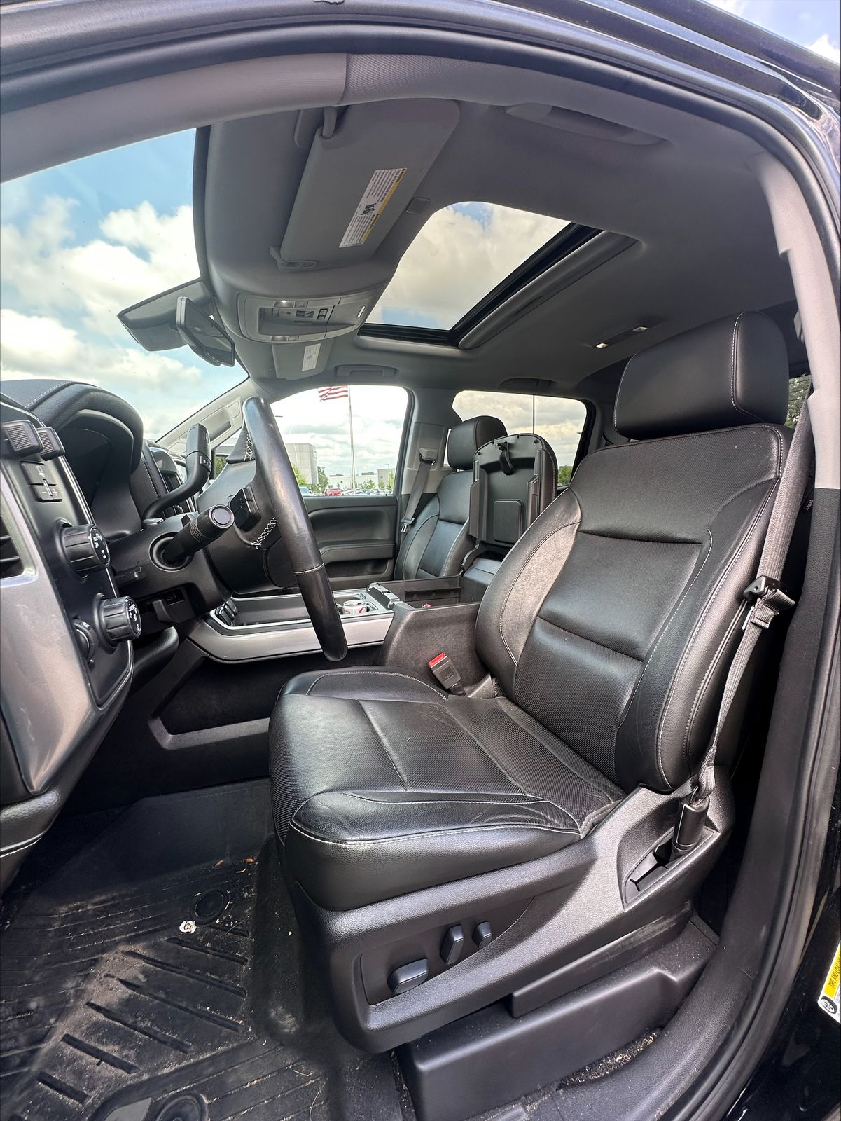 Thumbnail: 2018 Chevrolet Silverado 1500 - 2