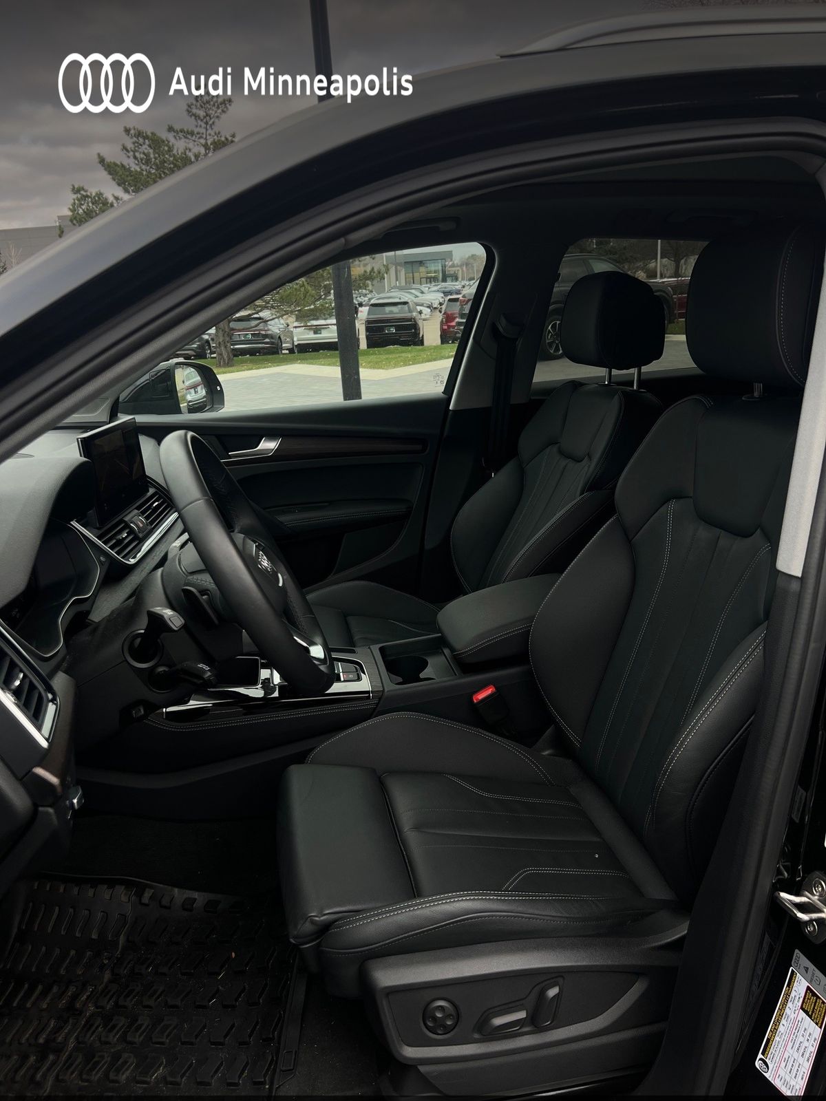 Thumbnail: 2025 Audi Q5 - 12